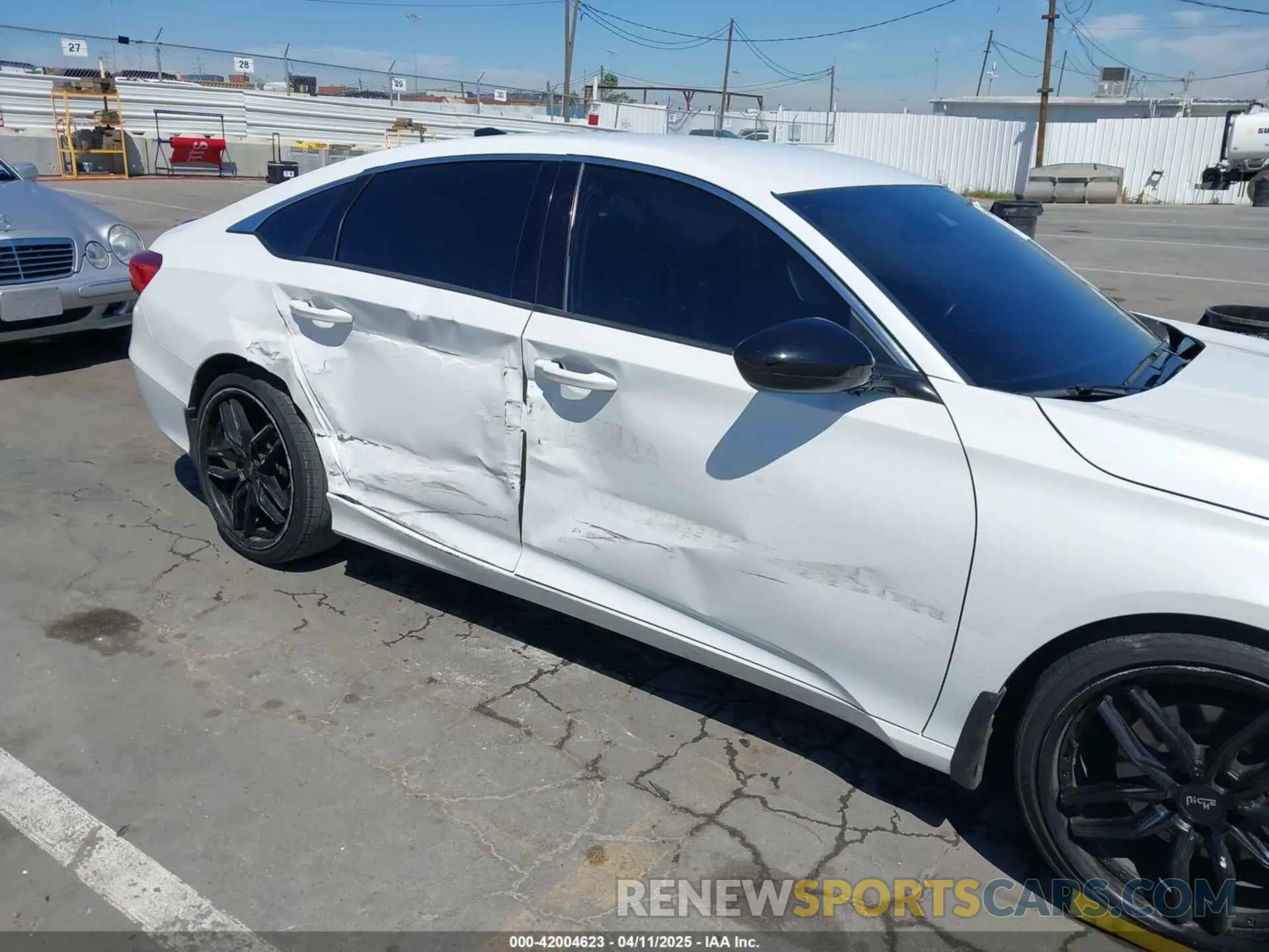 6 Фотография поврежденного автомобиля 1HGCV1F46MA000813 HONDA ACCORD 2021