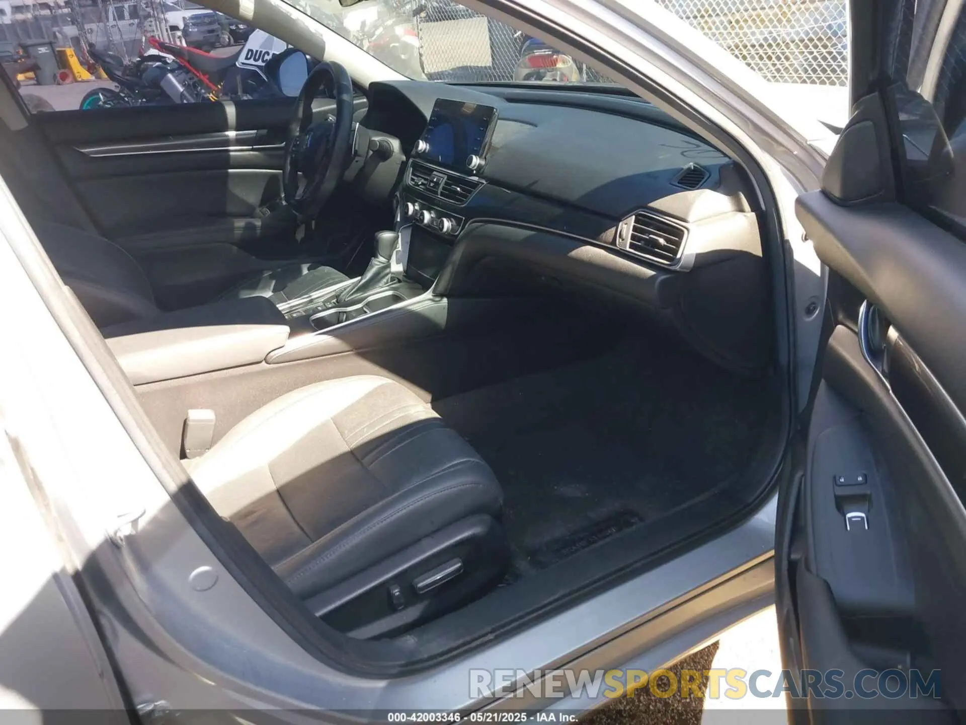 5 Photograph of a damaged car 1HGCV1F4XMA041705 HONDA ACCORD 2021