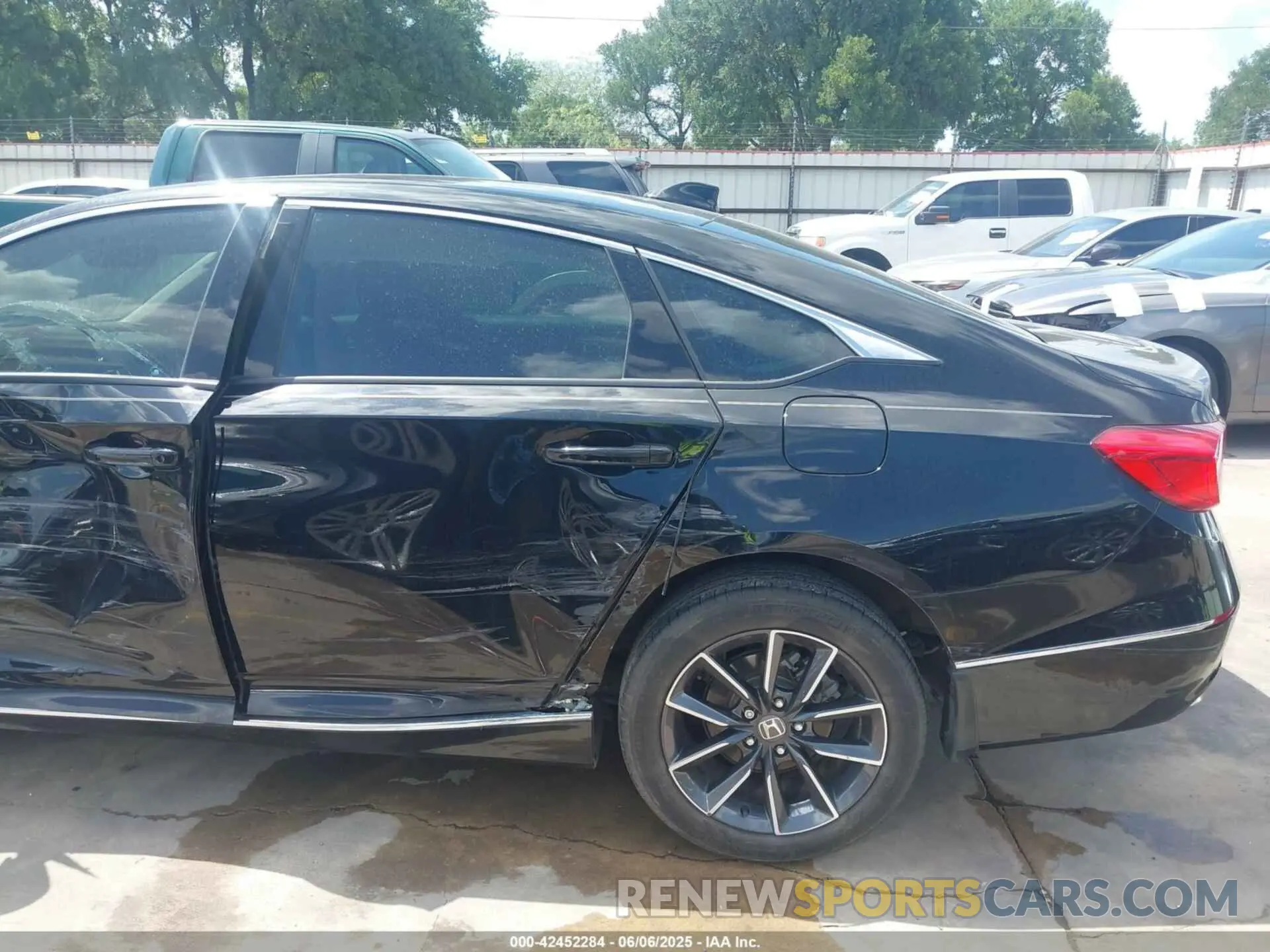 17 Фотография поврежденного автомобиля 1HGCV1F54MA002326 HONDA ACCORD 2021