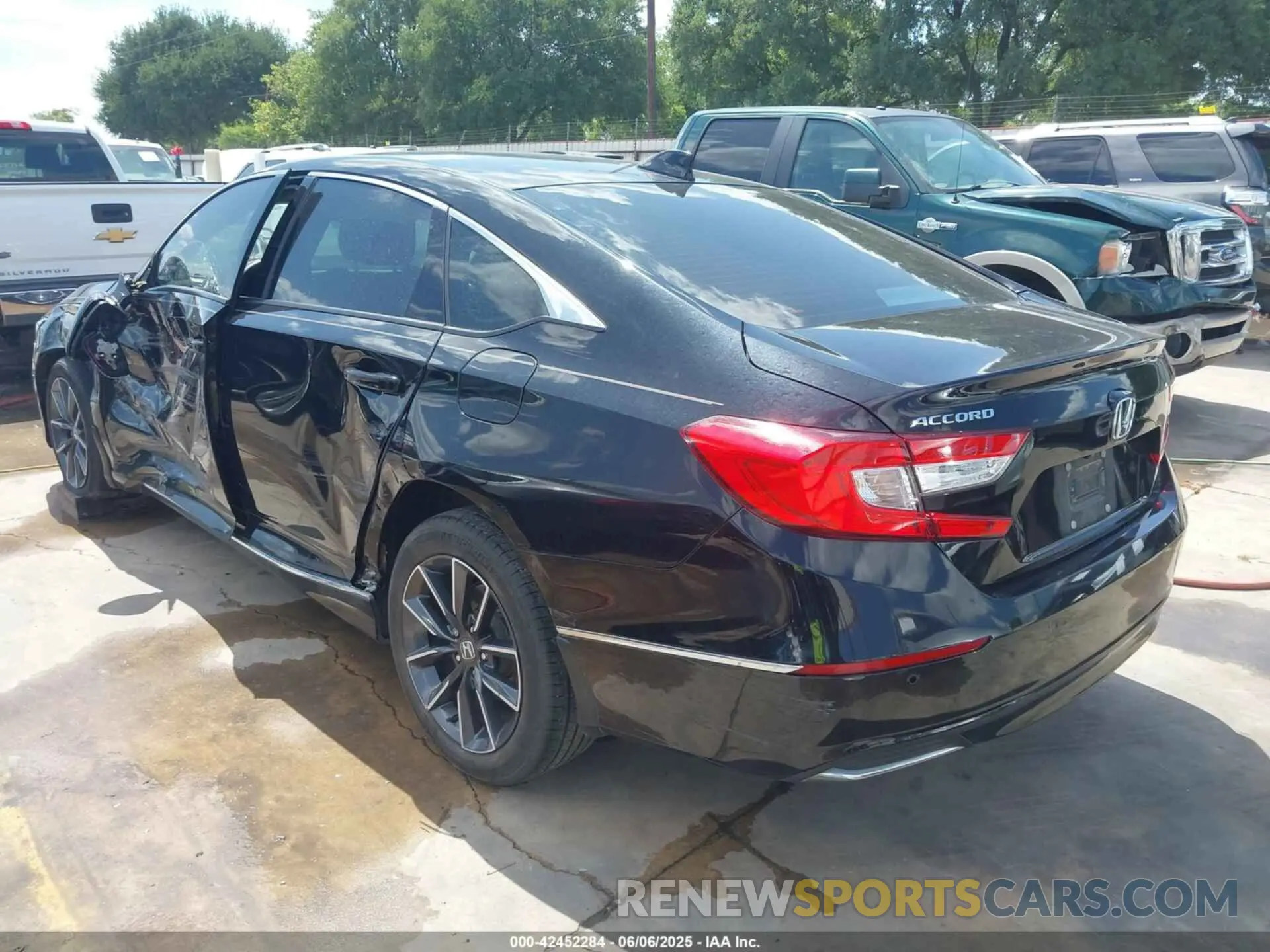 3 Фотография поврежденного автомобиля 1HGCV1F54MA002326 HONDA ACCORD 2021