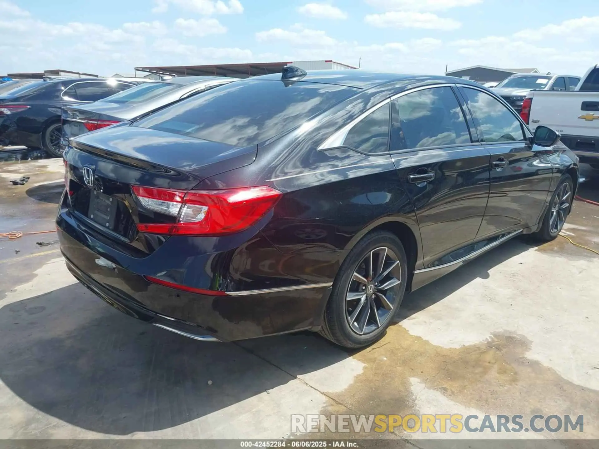 4 Фотография поврежденного автомобиля 1HGCV1F54MA002326 HONDA ACCORD 2021