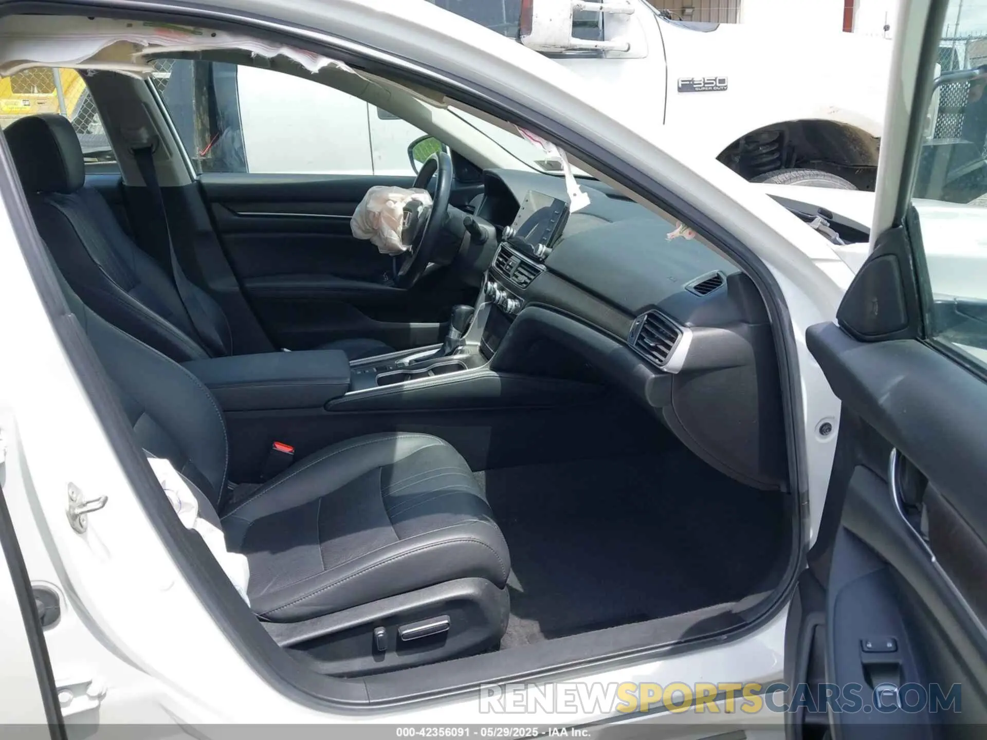 5 Photograph of a damaged car 1HGCV1F5XMA009037 HONDA ACCORD 2021