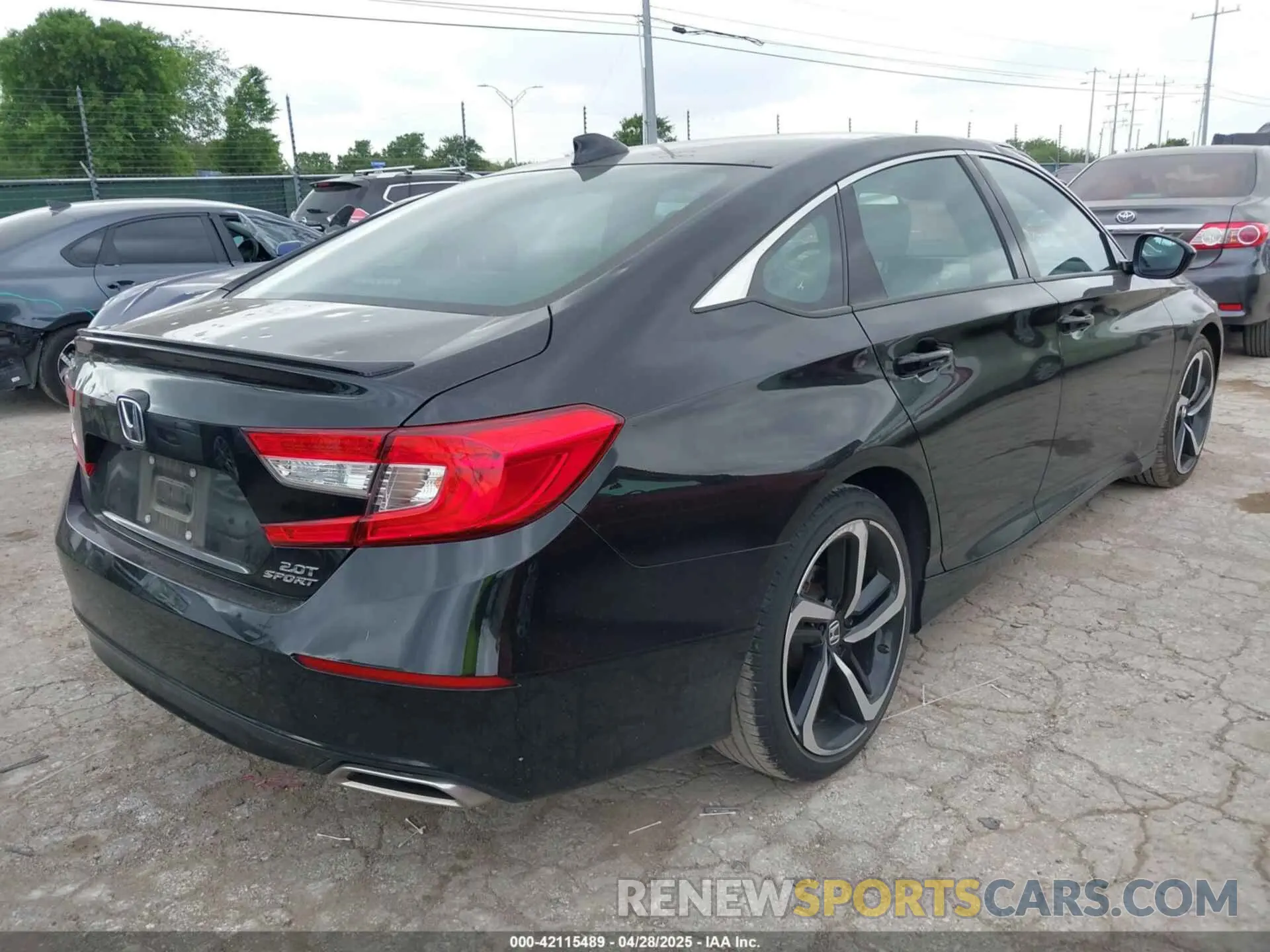 4 Photograph of a damaged car 1HGCV2F33MA028436 HONDA ACCORD 2021