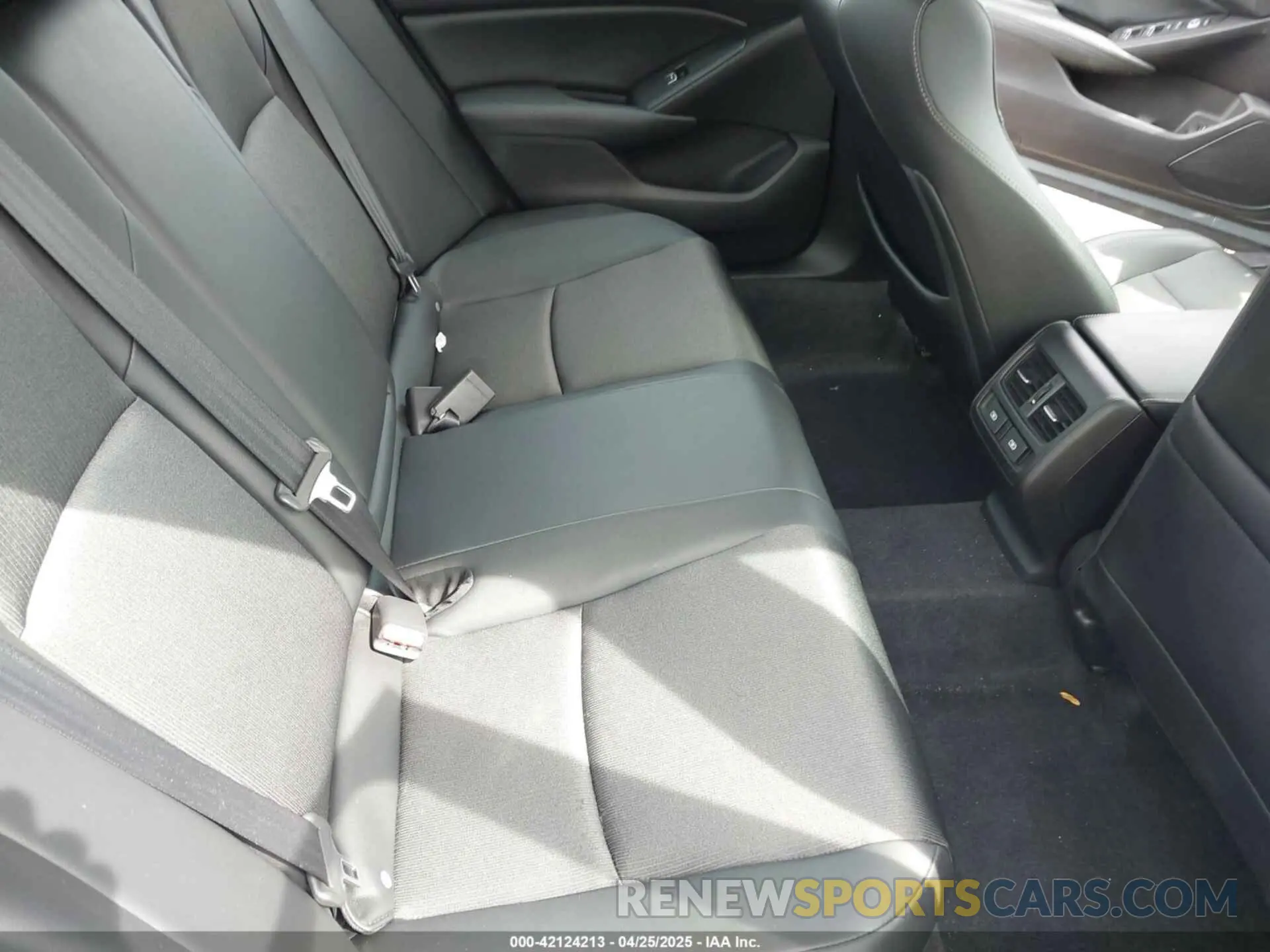 8 Photograph of a damaged car 1HGCV2F34MA018675 HONDA ACCORD 2021