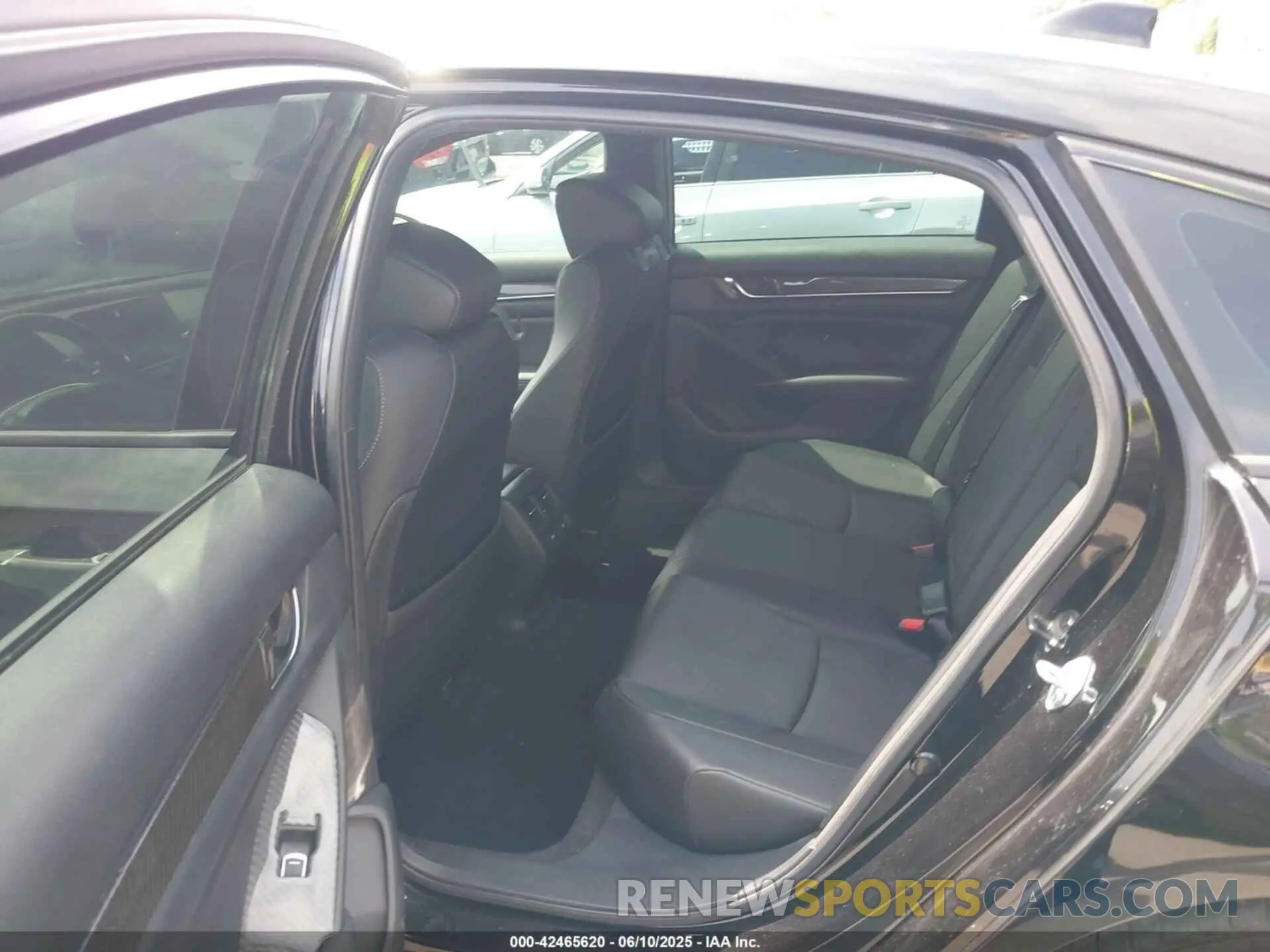 8 Photograph of a damaged car 1HGCV2F35MA025179 HONDA ACCORD 2021