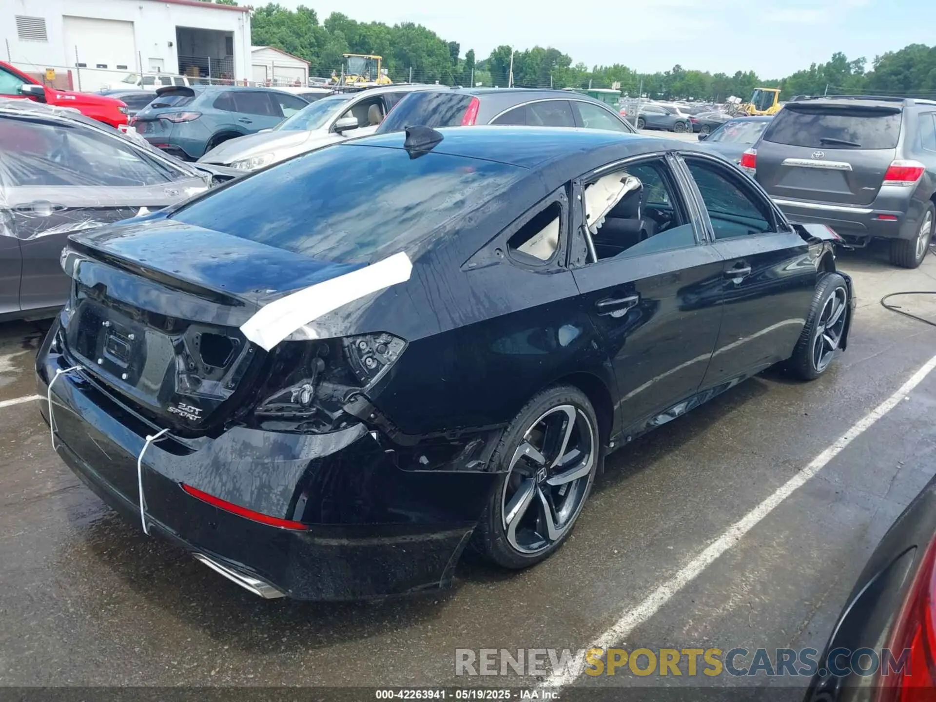 4 Photograph of a damaged car 1HGCV2F37MA023305 HONDA ACCORD 2021