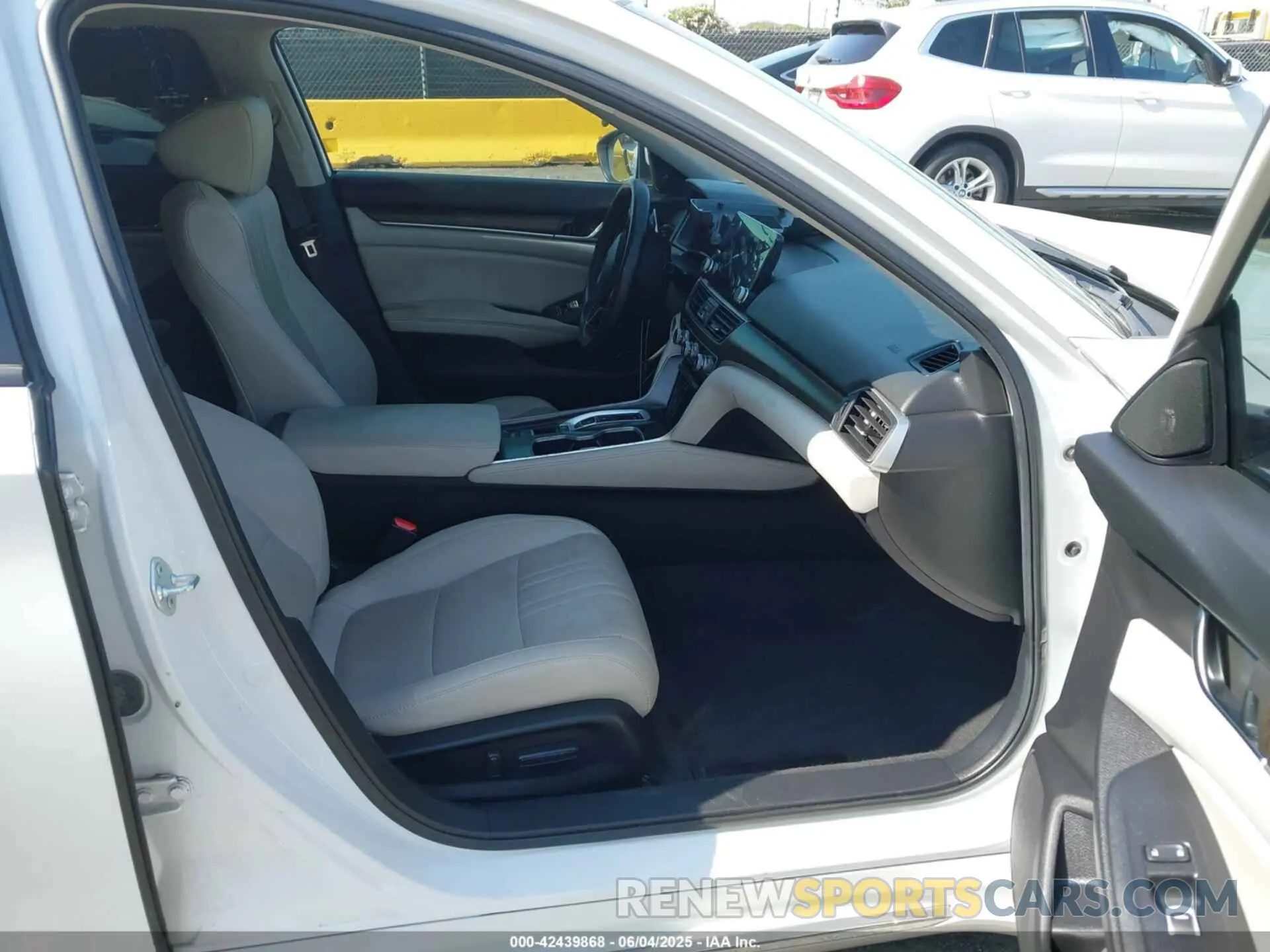 5 Photograph of a damaged car 1HGCV2F98MA021468 HONDA ACCORD 2021