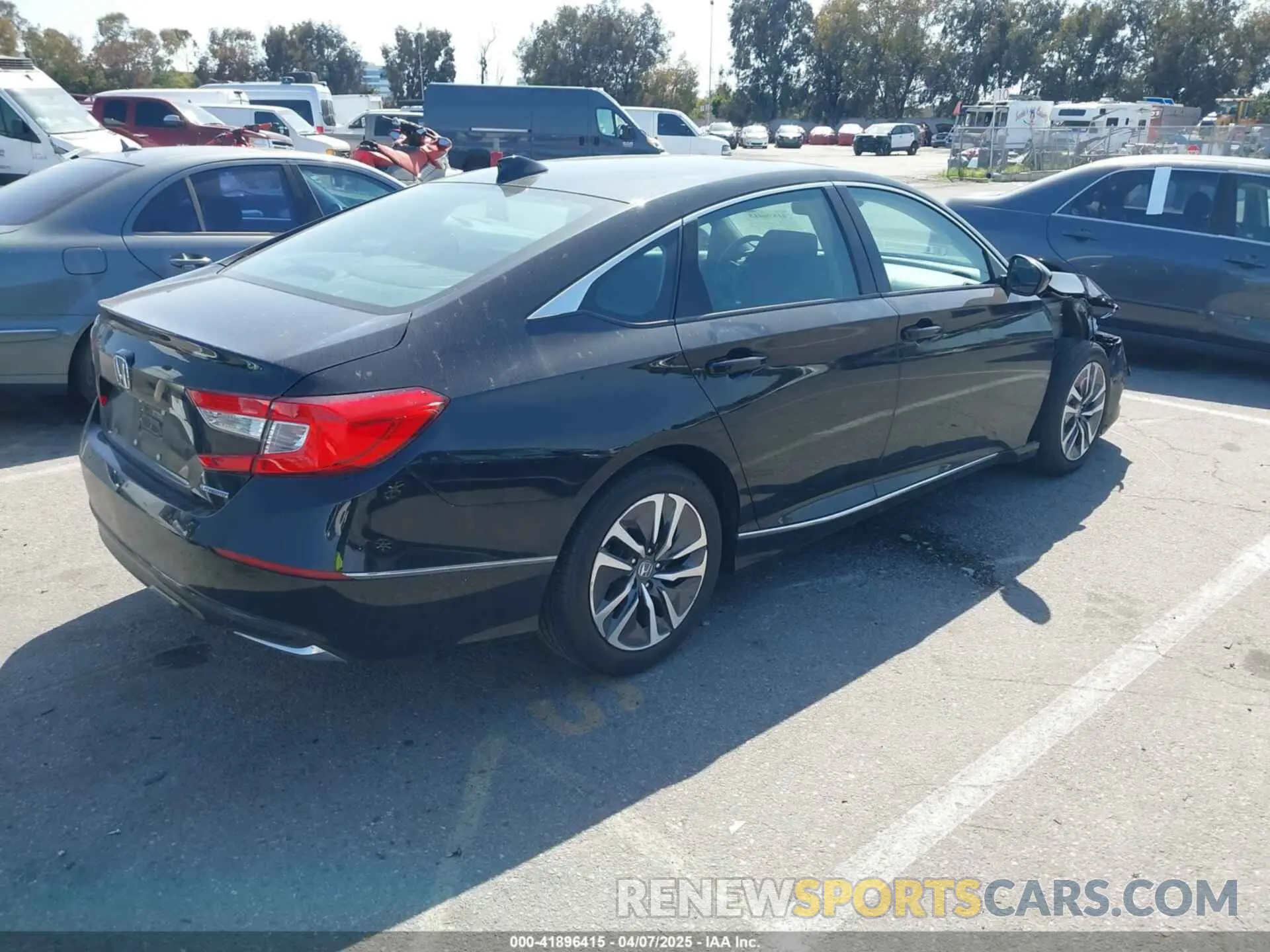 4 Фотография поврежденного автомобиля 1HGCV3F4XMA004357 HONDA ACCORD 2021