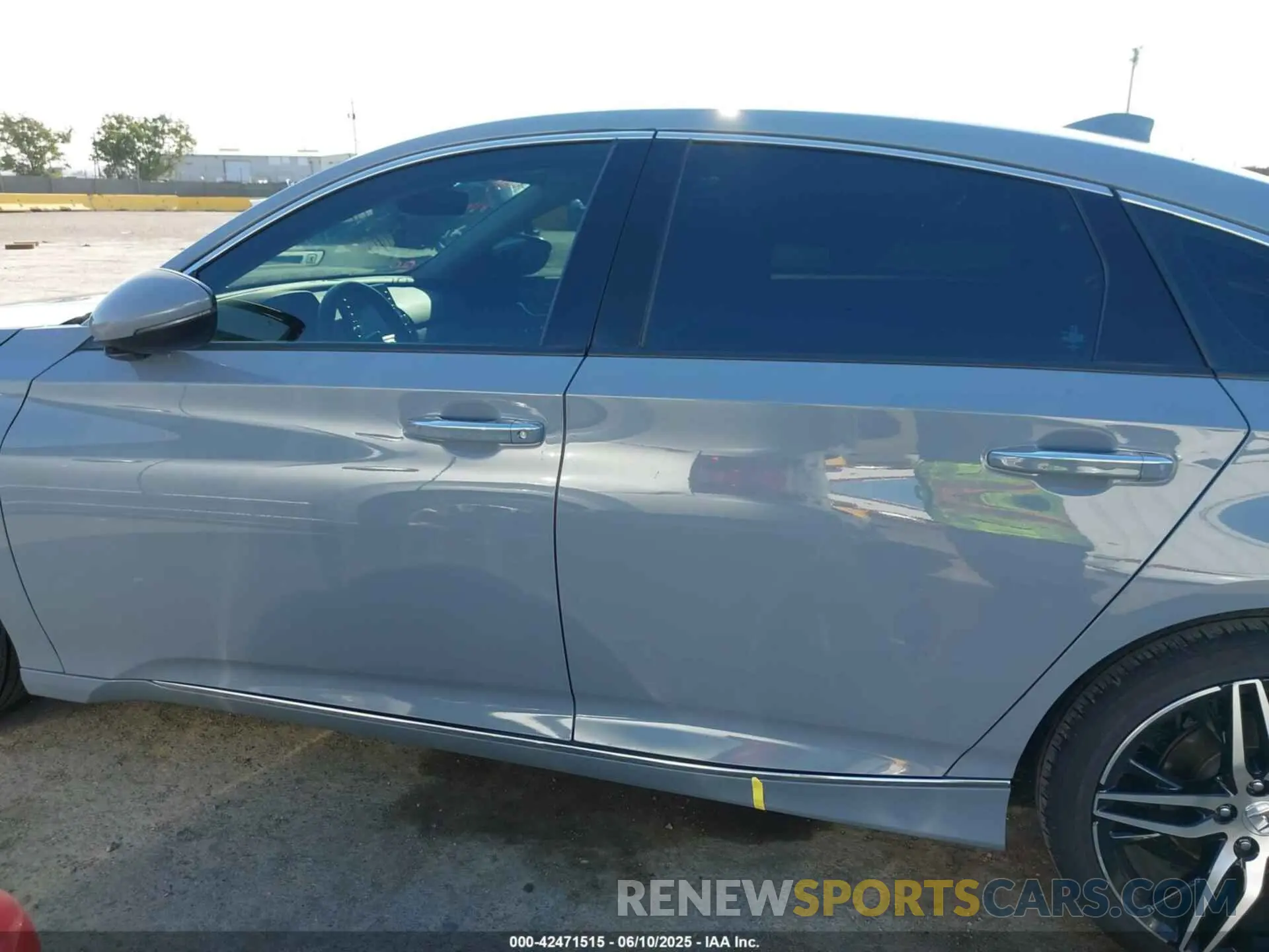 15 Photograph of a damaged car 1HGCV3F92MA005613 HONDA ACCORD 2021