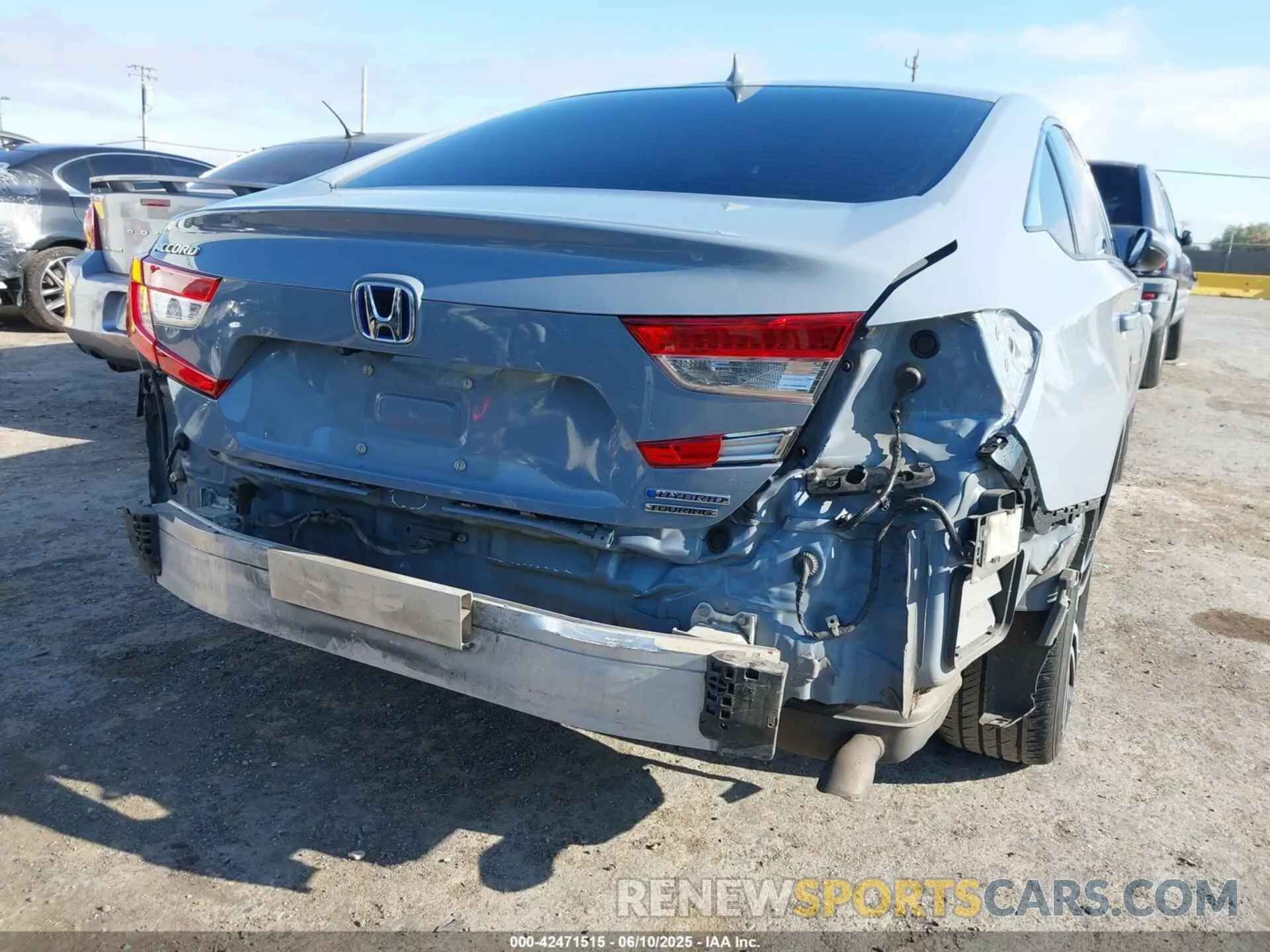 6 Photograph of a damaged car 1HGCV3F92MA005613 HONDA ACCORD 2021