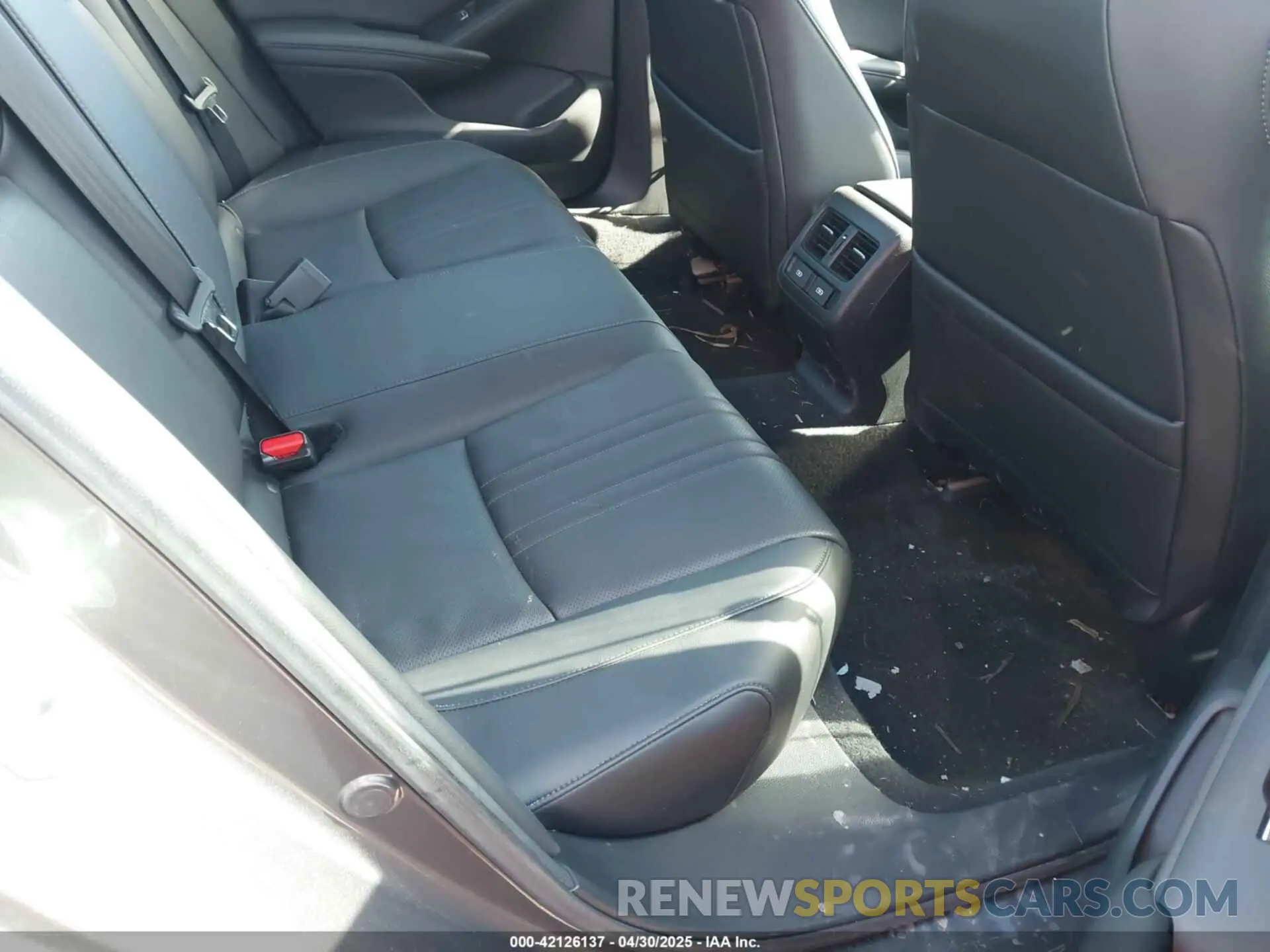 8 Photograph of a damaged car 1HGCV3F96MA018350 HONDA ACCORD 2021