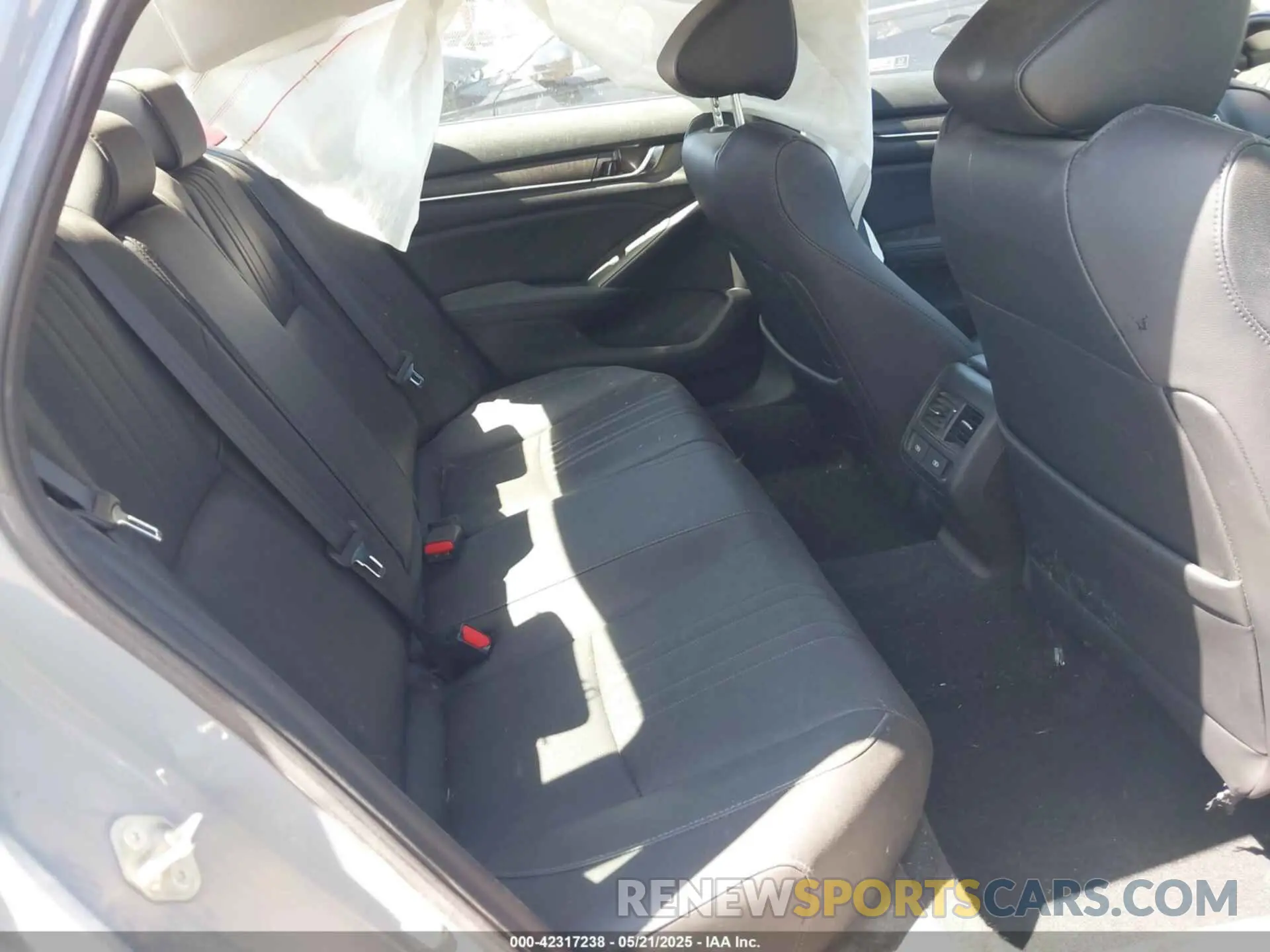 8 Photograph of a damaged car 1HGCV3F99MA012932 HONDA ACCORD 2021