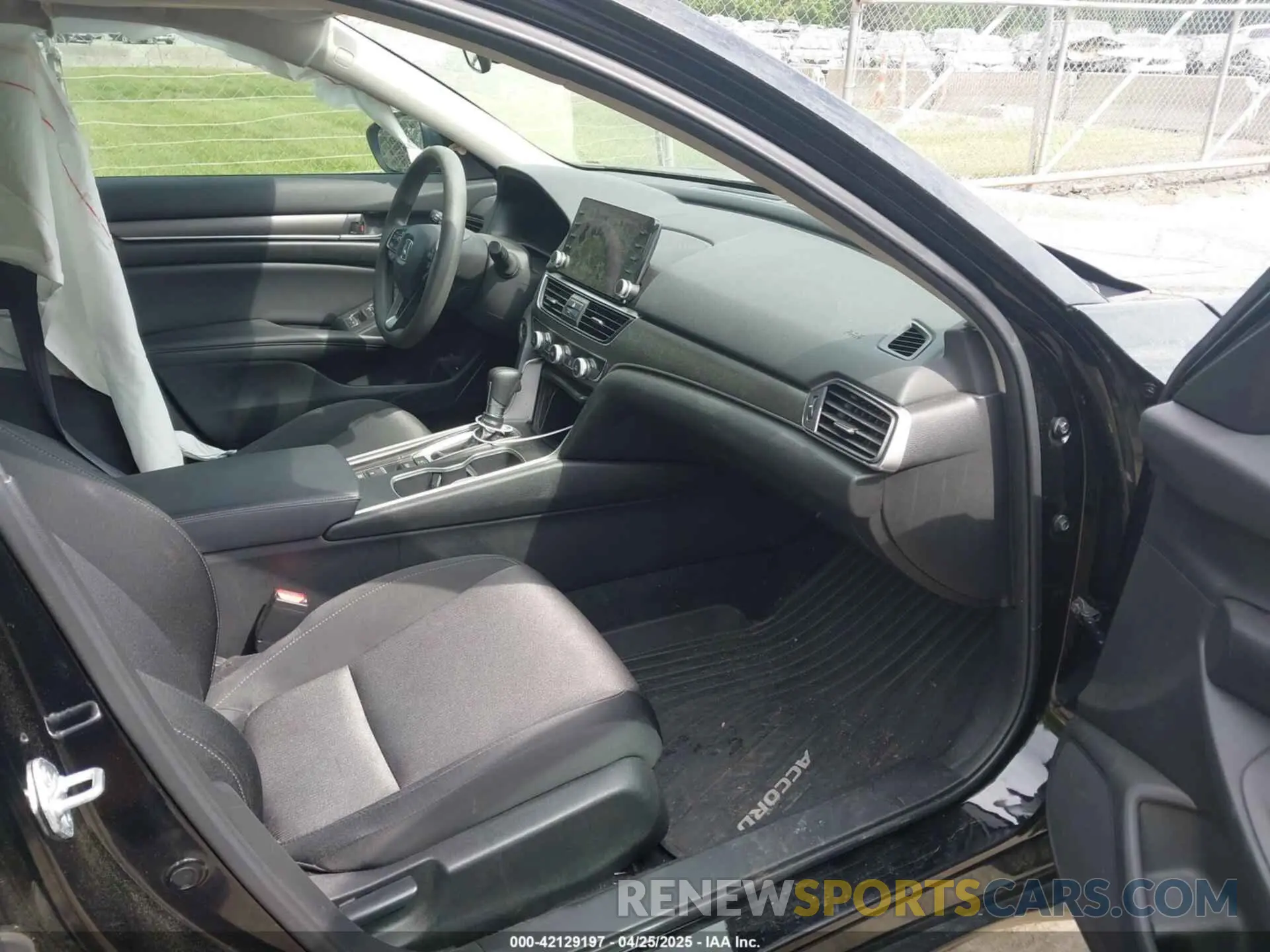 5 Photograph of a damaged car 1HGCV1F11NA069237 HONDA ACCORD 2022