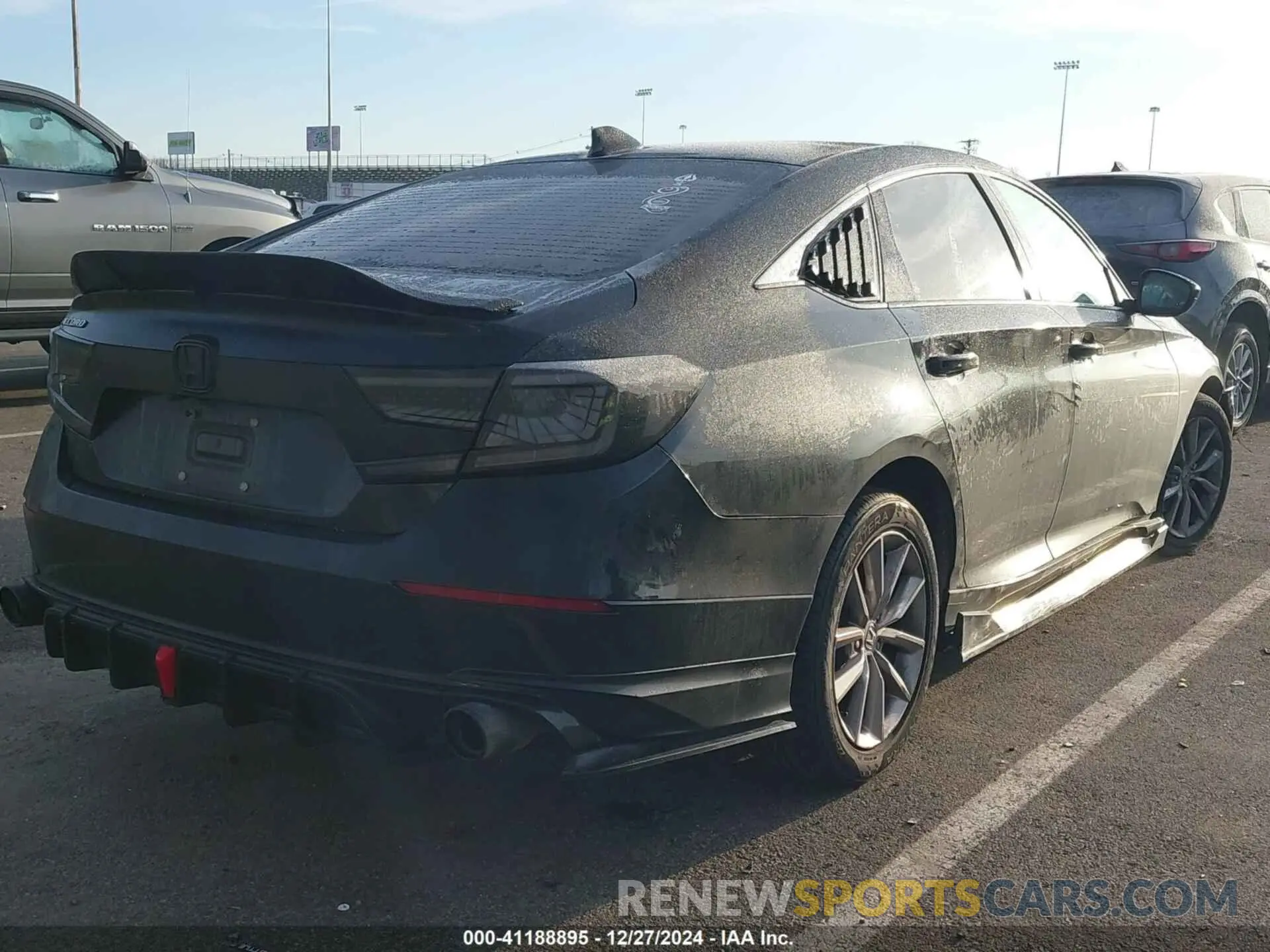 4 Photograph of a damaged car 1HGCV1F12NA008673 HONDA ACCORD 2022
