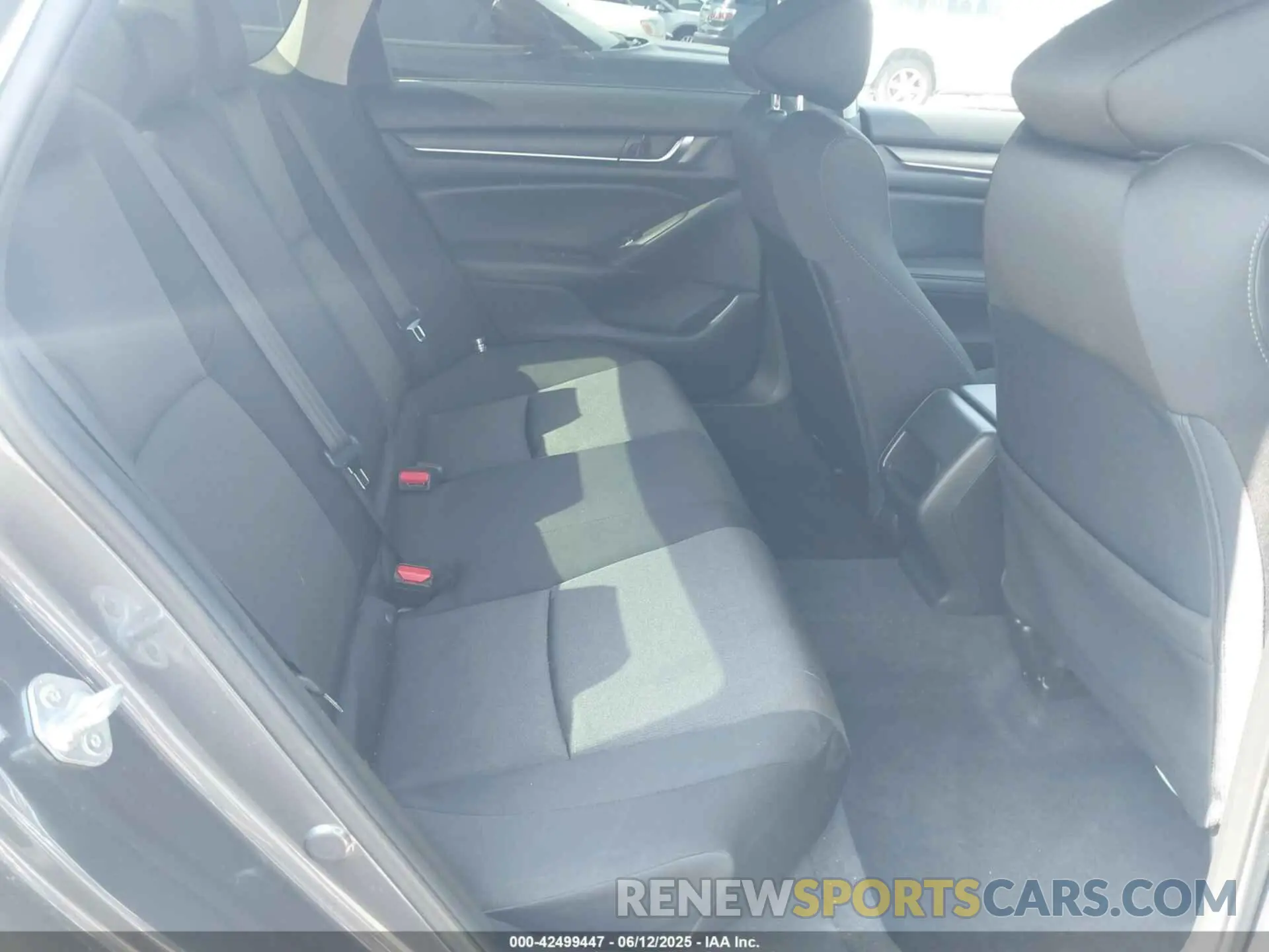 8 Photograph of a damaged car 1HGCV1F13NA074164 HONDA ACCORD 2022