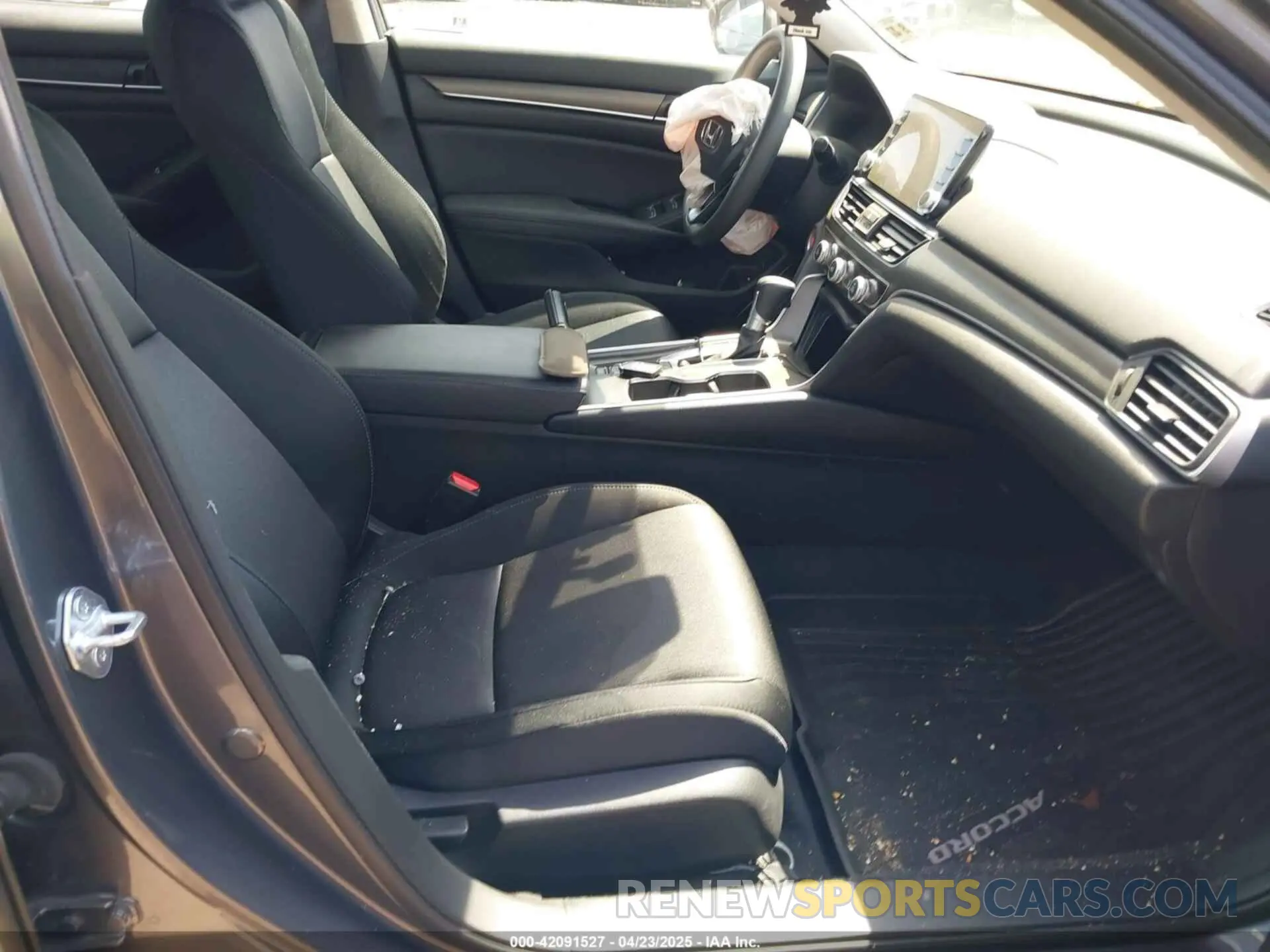 5 Photograph of a damaged car 1HGCV1F14NA071483 HONDA ACCORD 2022