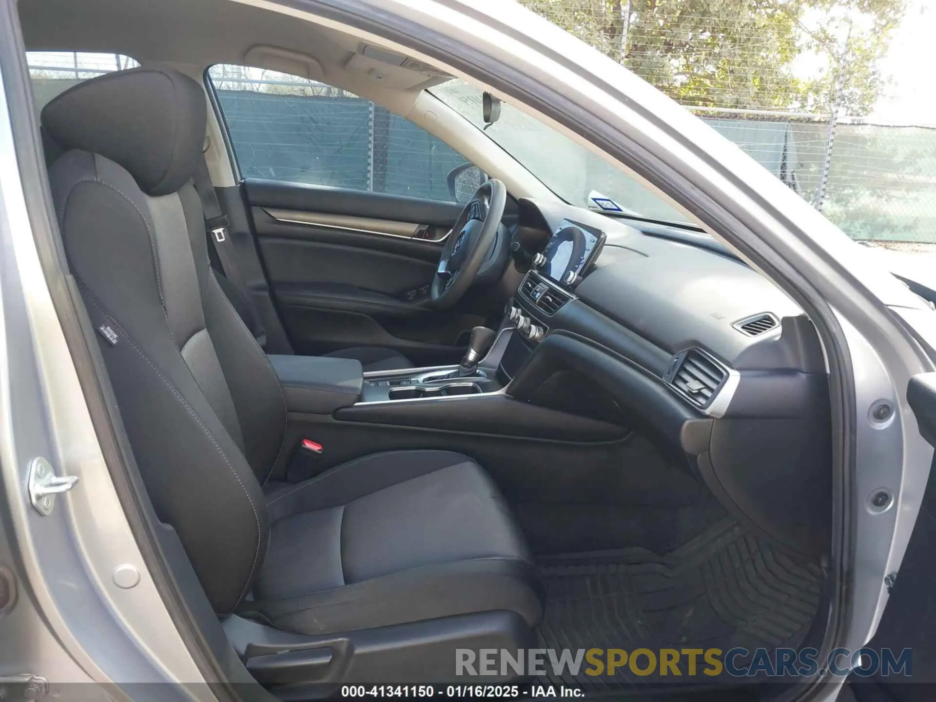 5 Photograph of a damaged car 1HGCV1F17NA012928 HONDA ACCORD 2022