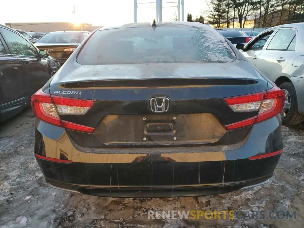 6 Photograph of a damaged car 1HGCV1F18NA043346 HONDA ACCORD 2022