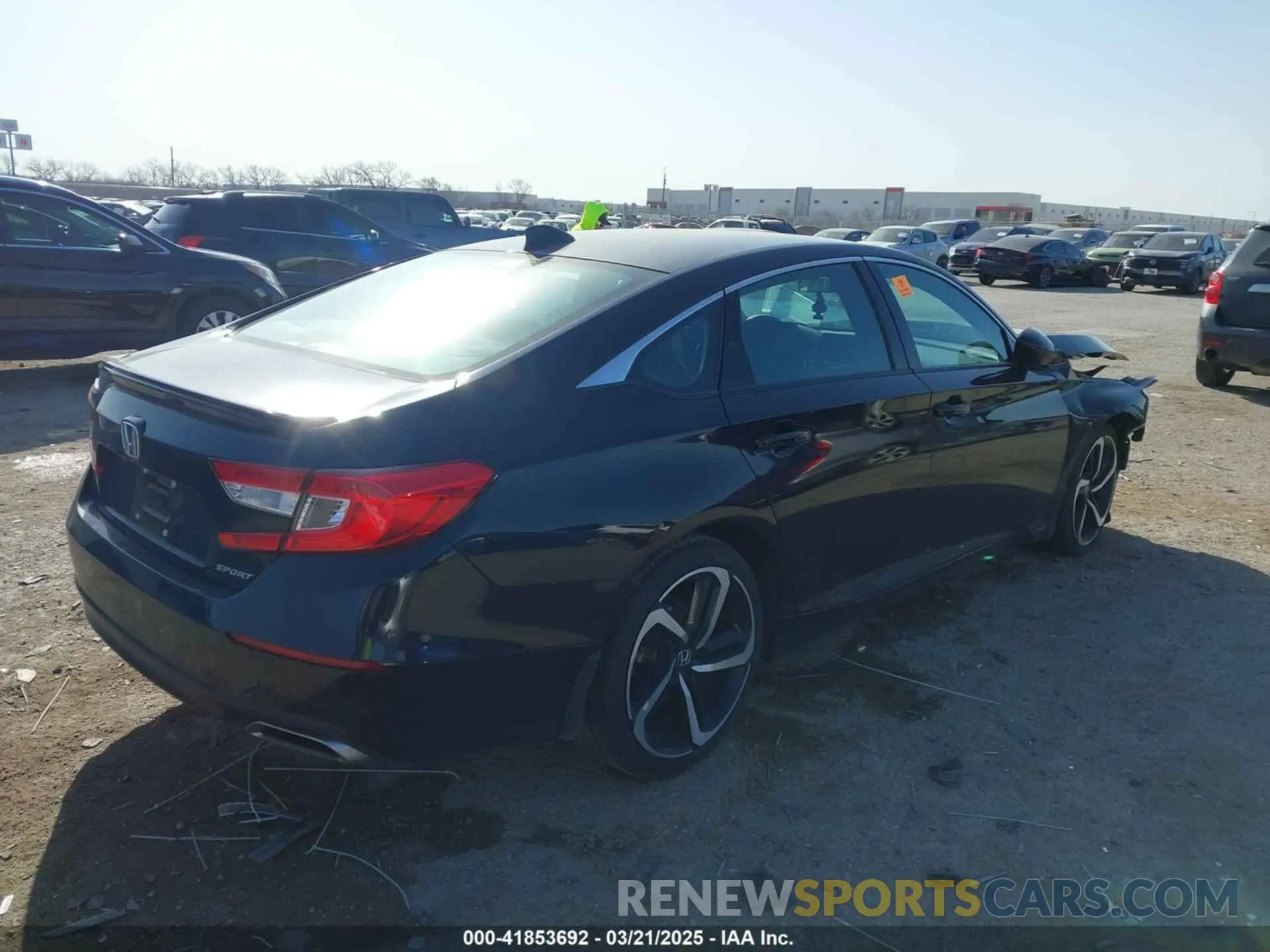 4 Фотография поврежденного автомобиля 1HGCV1F31NA082670 HONDA ACCORD 2022