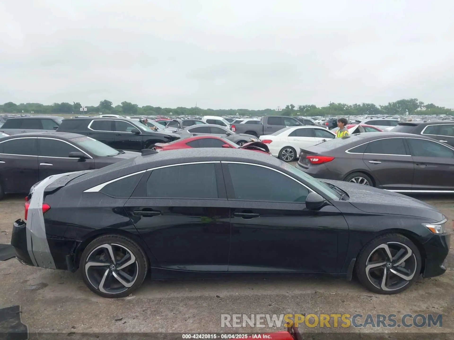 13 Photograph of a damaged car 1HGCV1F31NA085004 HONDA ACCORD 2022