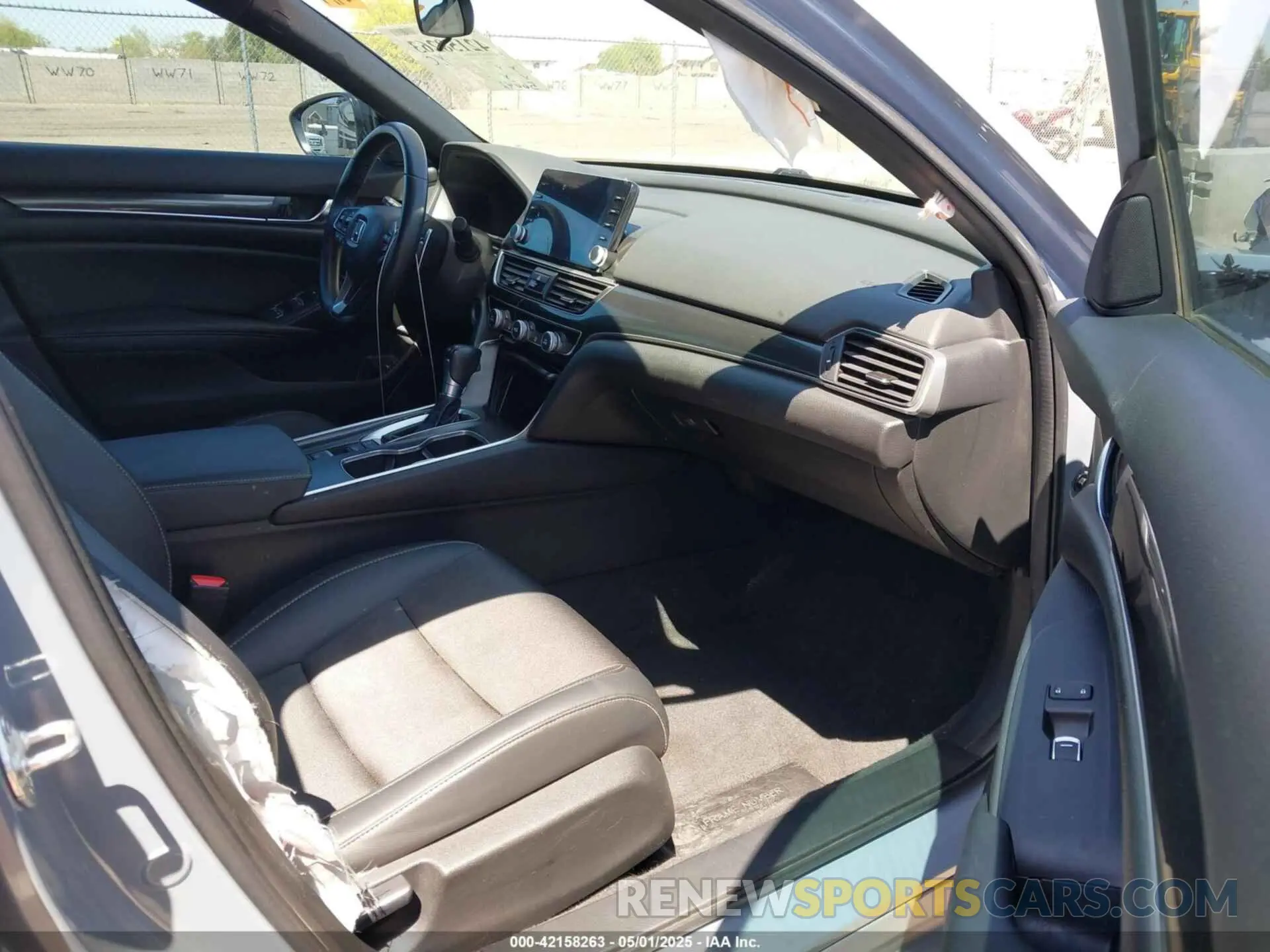 5 Photograph of a damaged car 1HGCV1F31NA093880 HONDA ACCORD 2022
