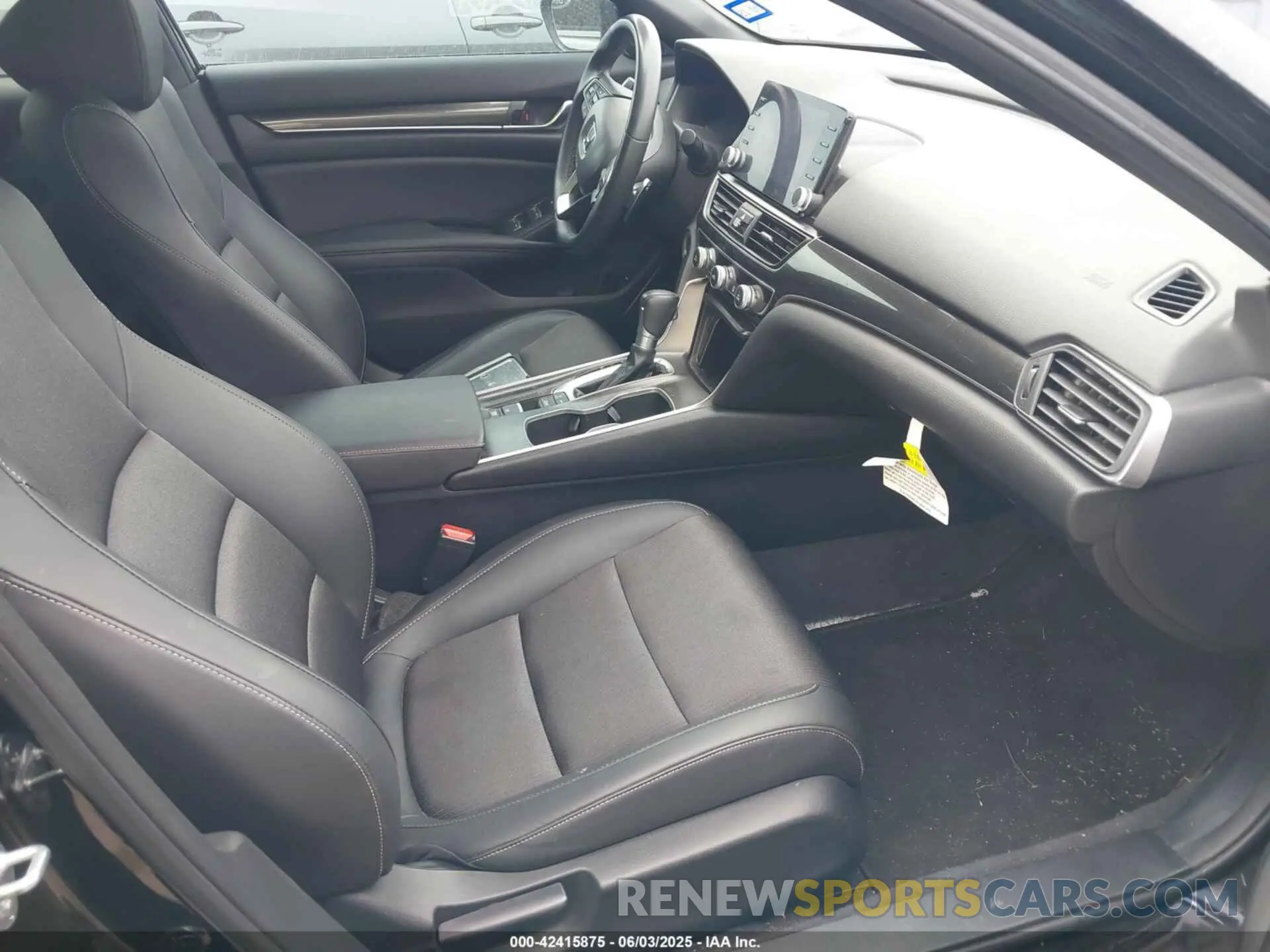 5 Photograph of a damaged car 1HGCV1F31NA098948 HONDA ACCORD 2022