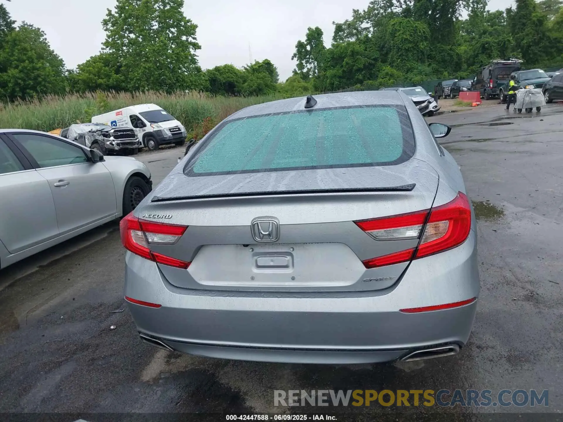 16 Photograph of a damaged car 1HGCV1F32NA012613 HONDA ACCORD 2022