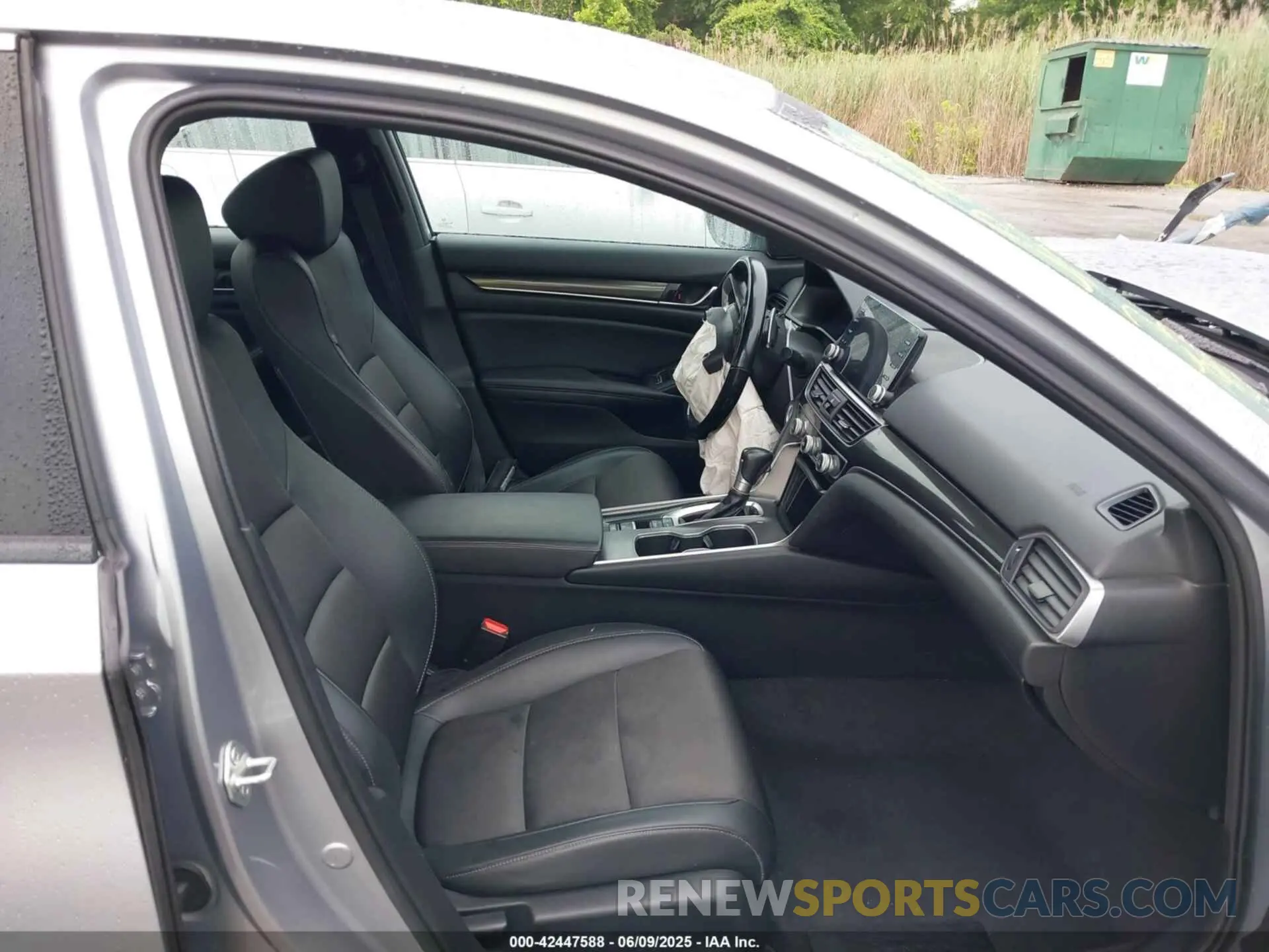 5 Photograph of a damaged car 1HGCV1F32NA012613 HONDA ACCORD 2022