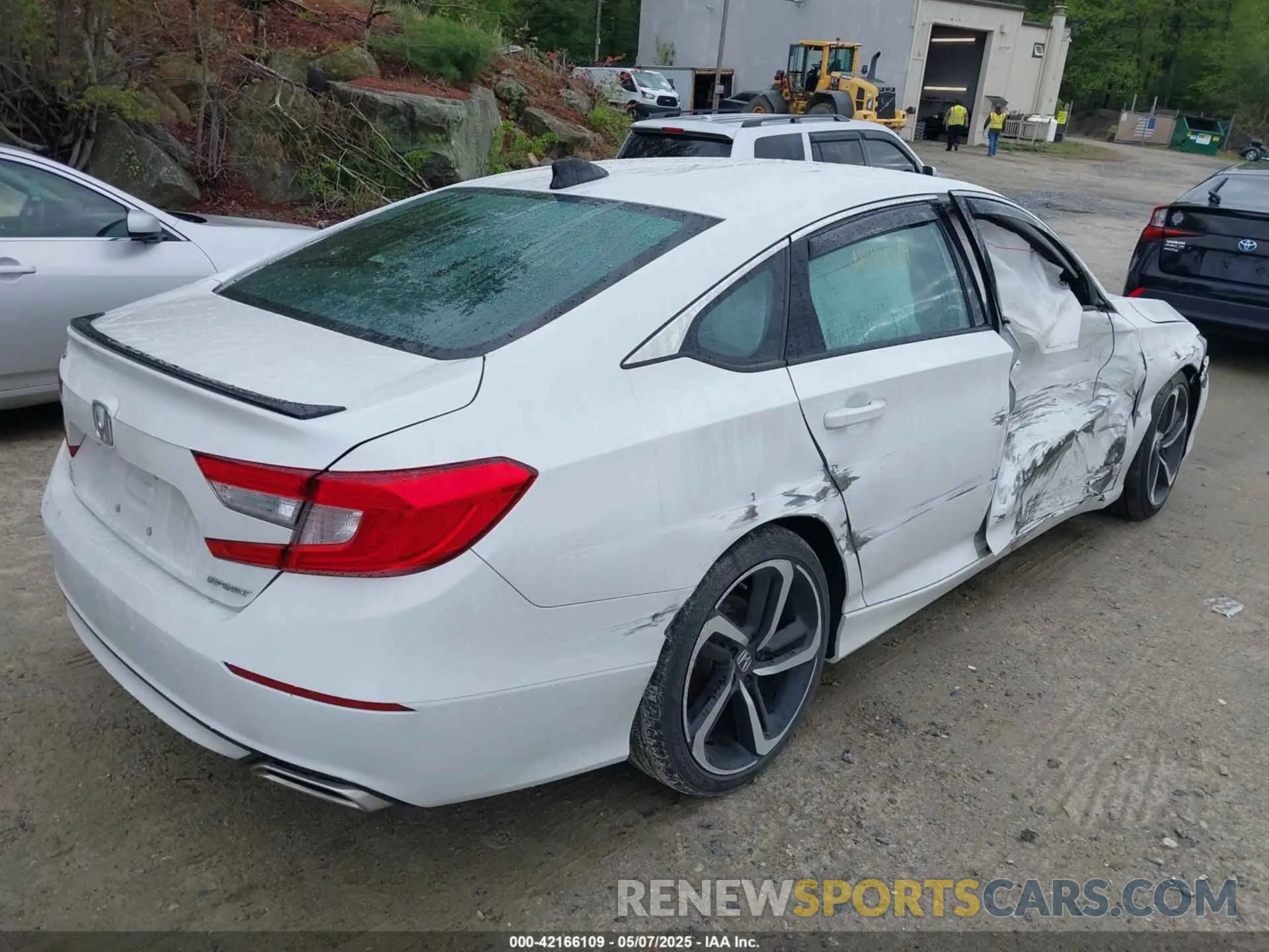 4 Photograph of a damaged car 1HGCV1F32NA024308 HONDA ACCORD 2022