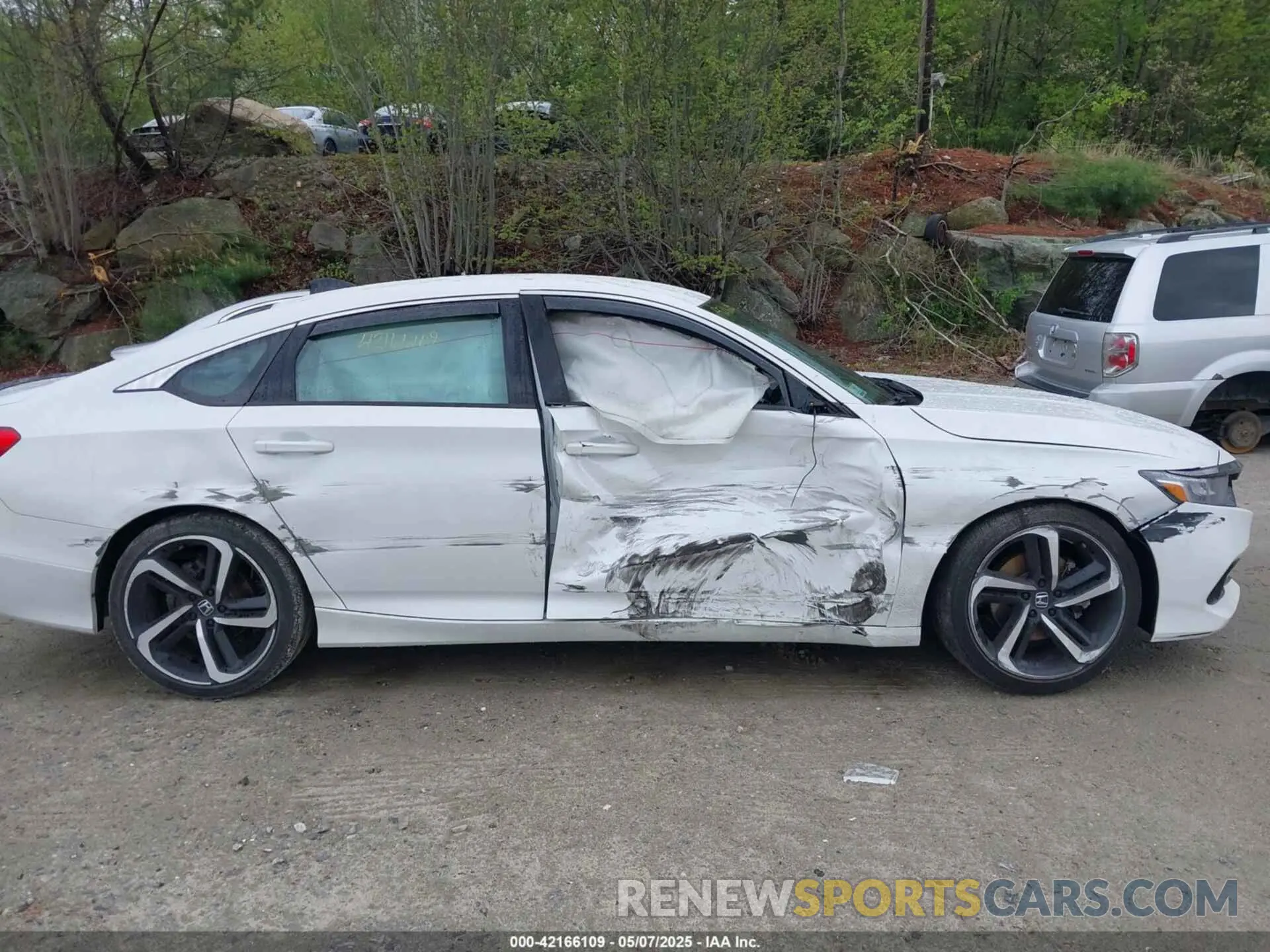 6 Photograph of a damaged car 1HGCV1F32NA024308 HONDA ACCORD 2022
