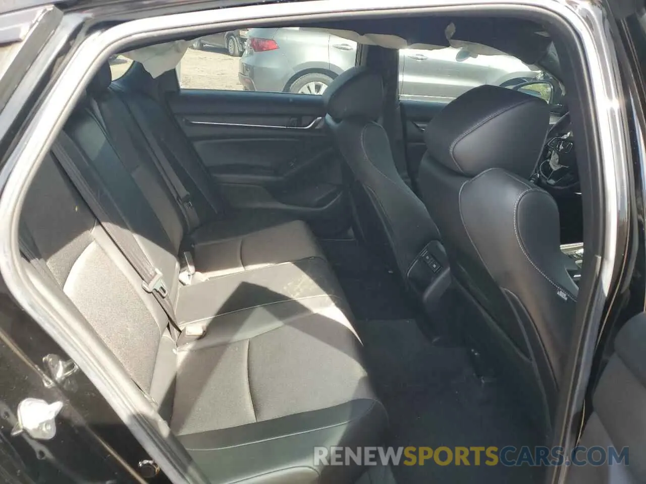 10 Photograph of a damaged car 1HGCV1F32NA031551 HONDA ACCORD 2022