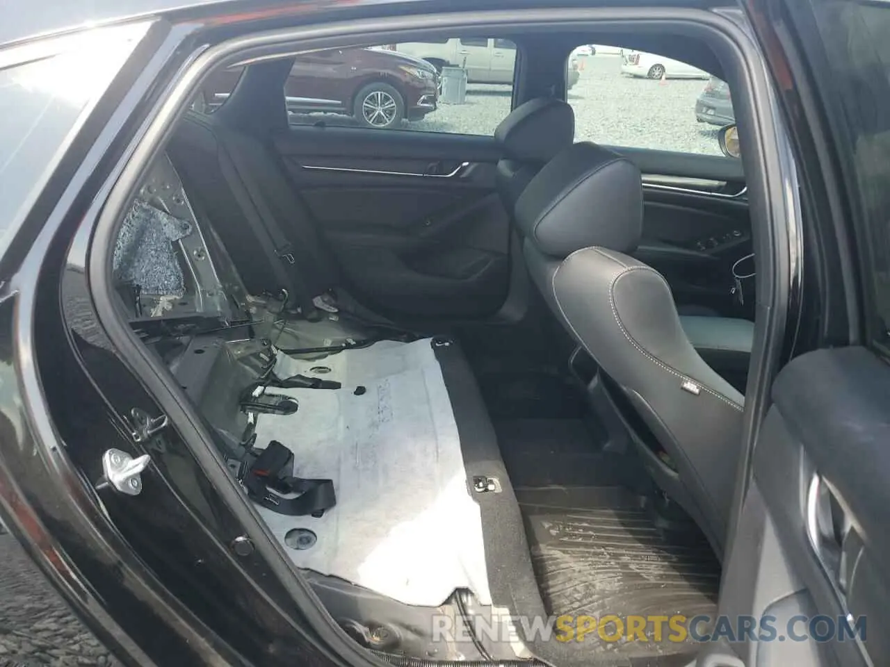 10 Photograph of a damaged car 1HGCV1F32NA081673 HONDA ACCORD 2022