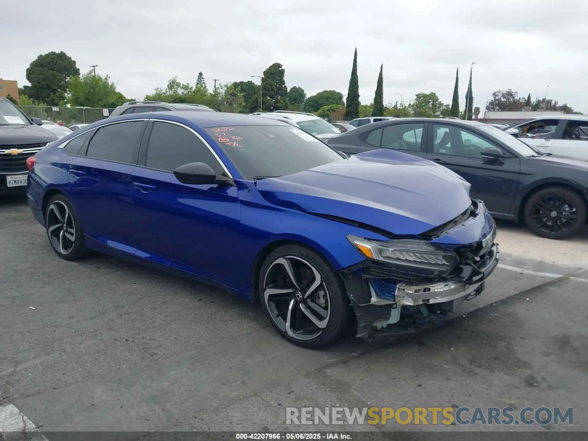 1 Photograph of a damaged car 1HGCV1F33NA005301 HONDA ACCORD 2022