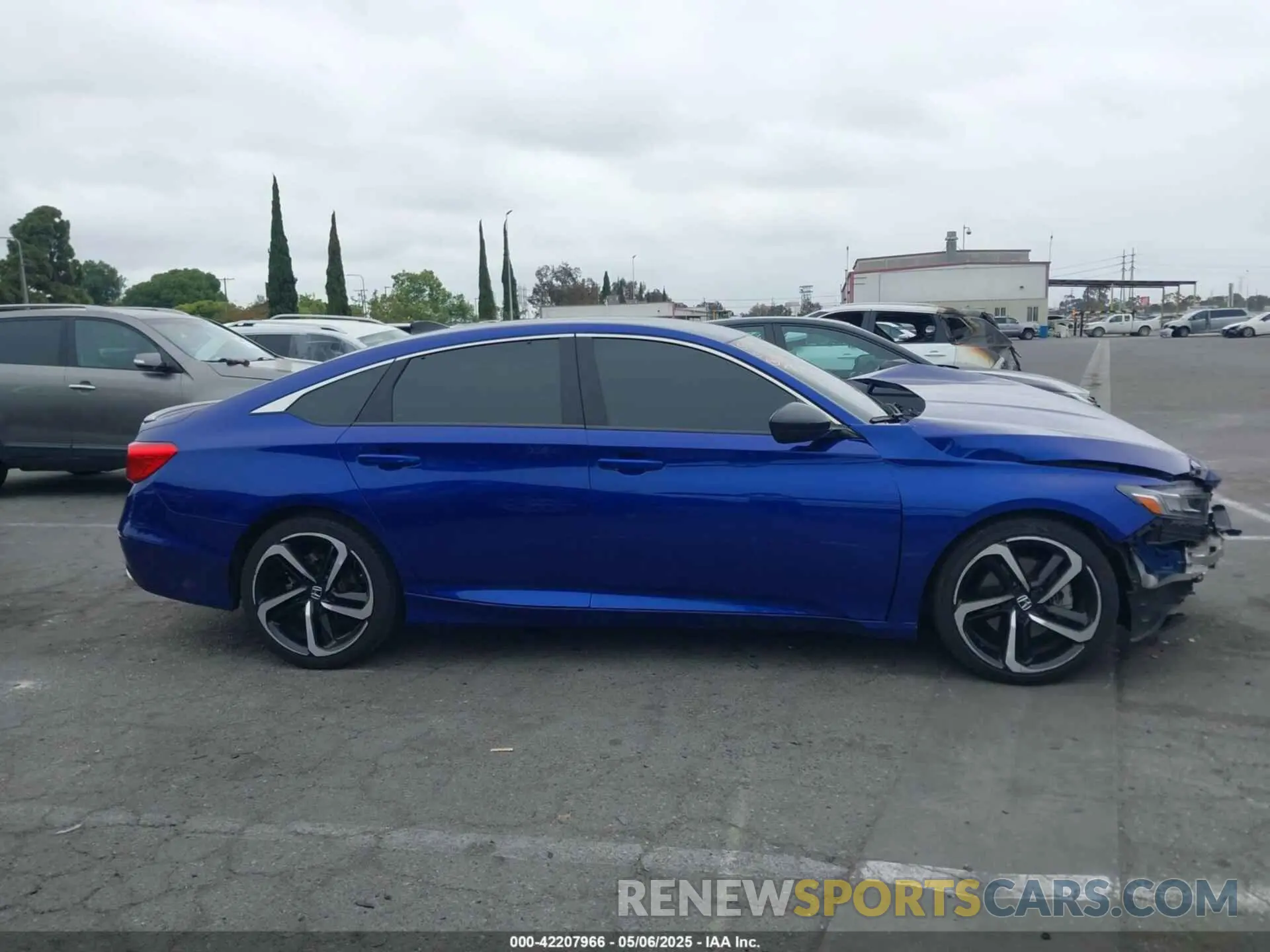 13 Photograph of a damaged car 1HGCV1F33NA005301 HONDA ACCORD 2022