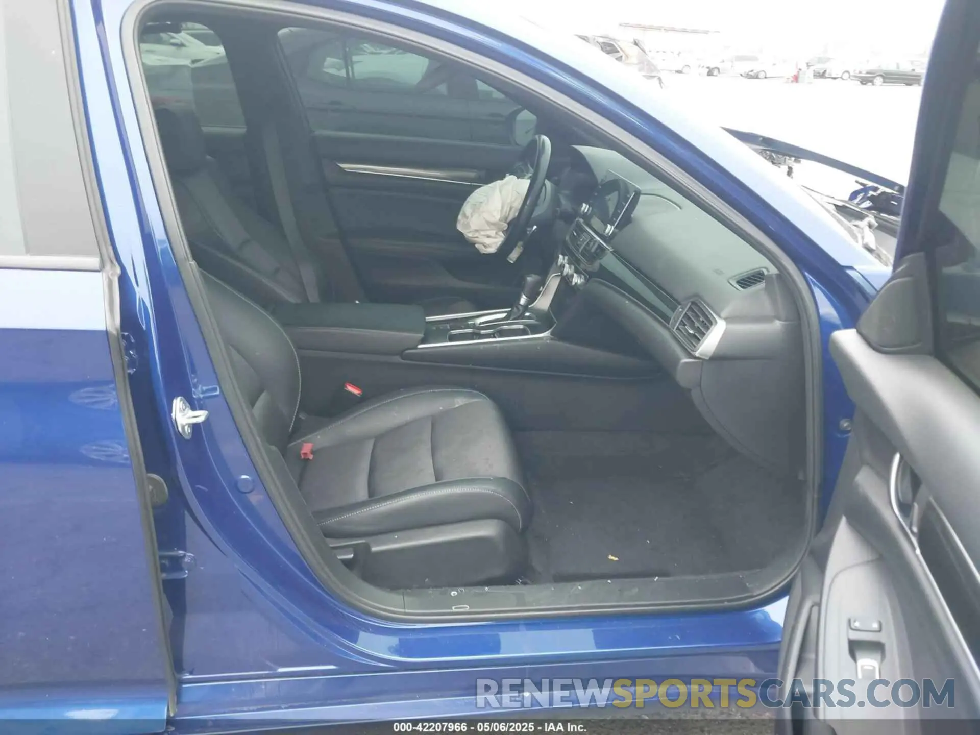 5 Photograph of a damaged car 1HGCV1F33NA005301 HONDA ACCORD 2022