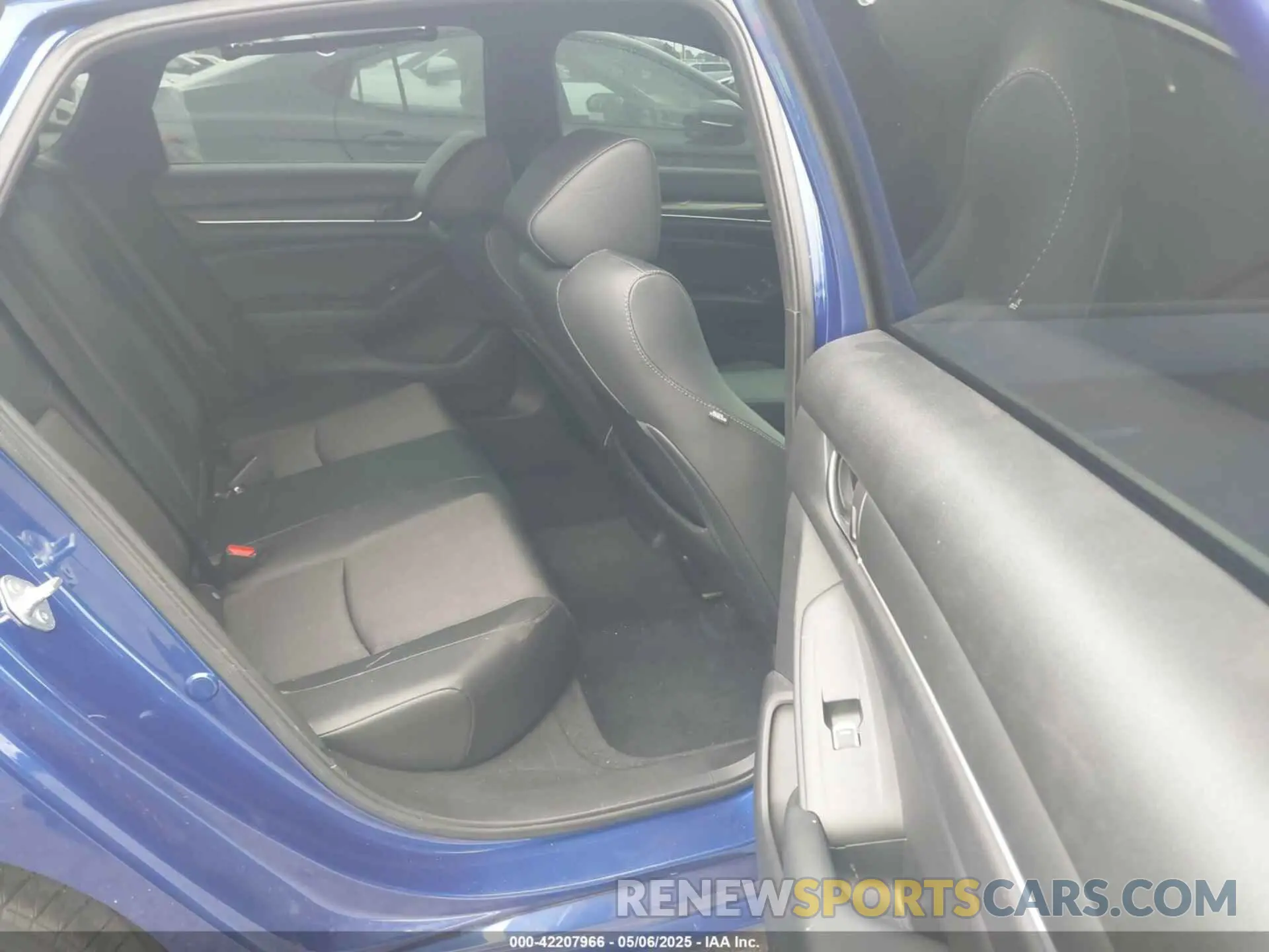 8 Photograph of a damaged car 1HGCV1F33NA005301 HONDA ACCORD 2022