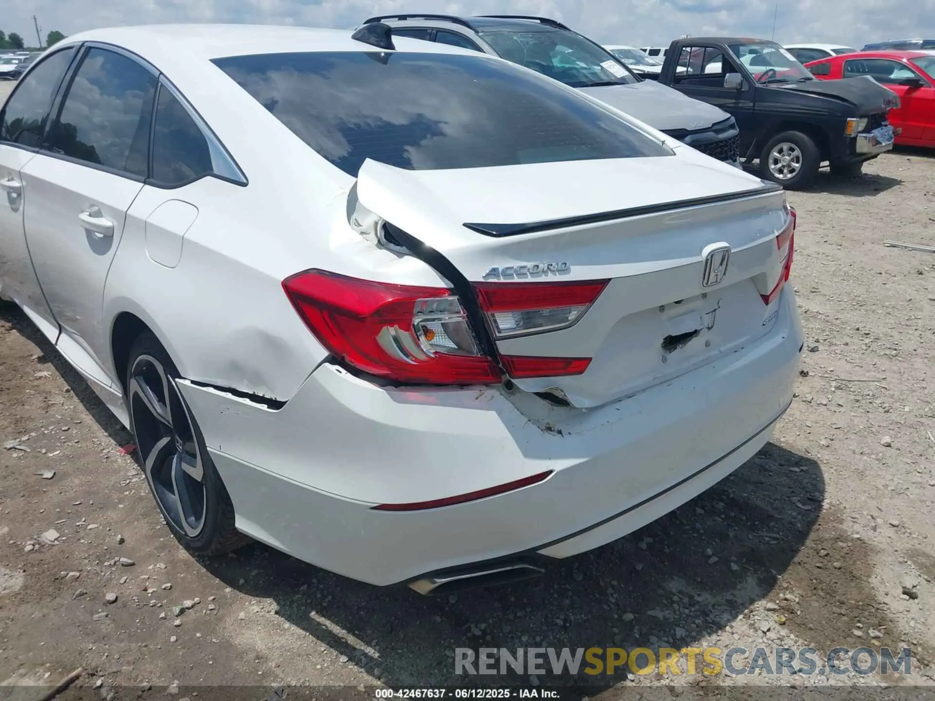 18 Фотография поврежденного автомобиля 1HGCV1F33NA008103 HONDA ACCORD 2022