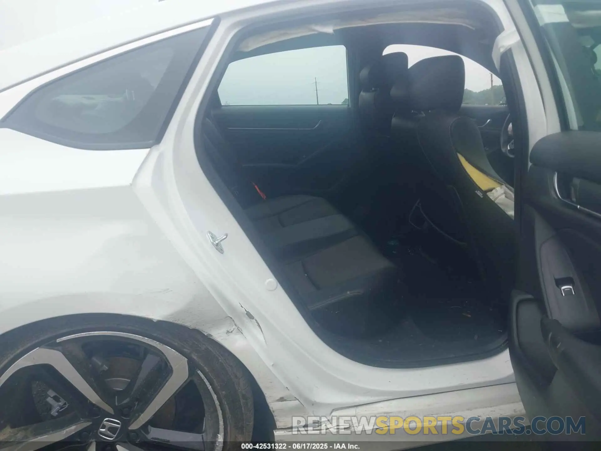 8 Photograph of a damaged car 1HGCV1F34NA035150 HONDA ACCORD 2022