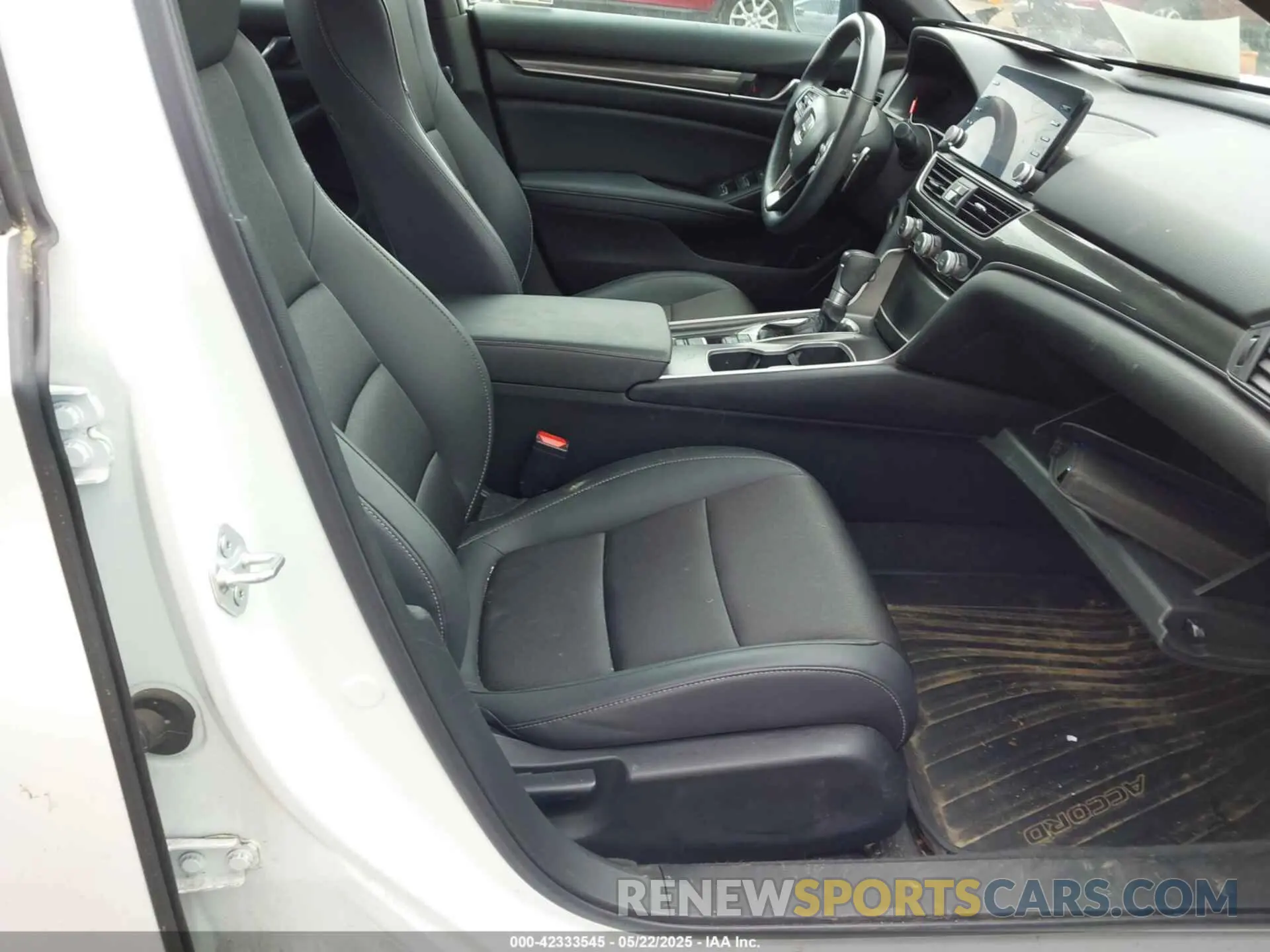 5 Photograph of a damaged car 1HGCV1F34NA103799 HONDA ACCORD 2022