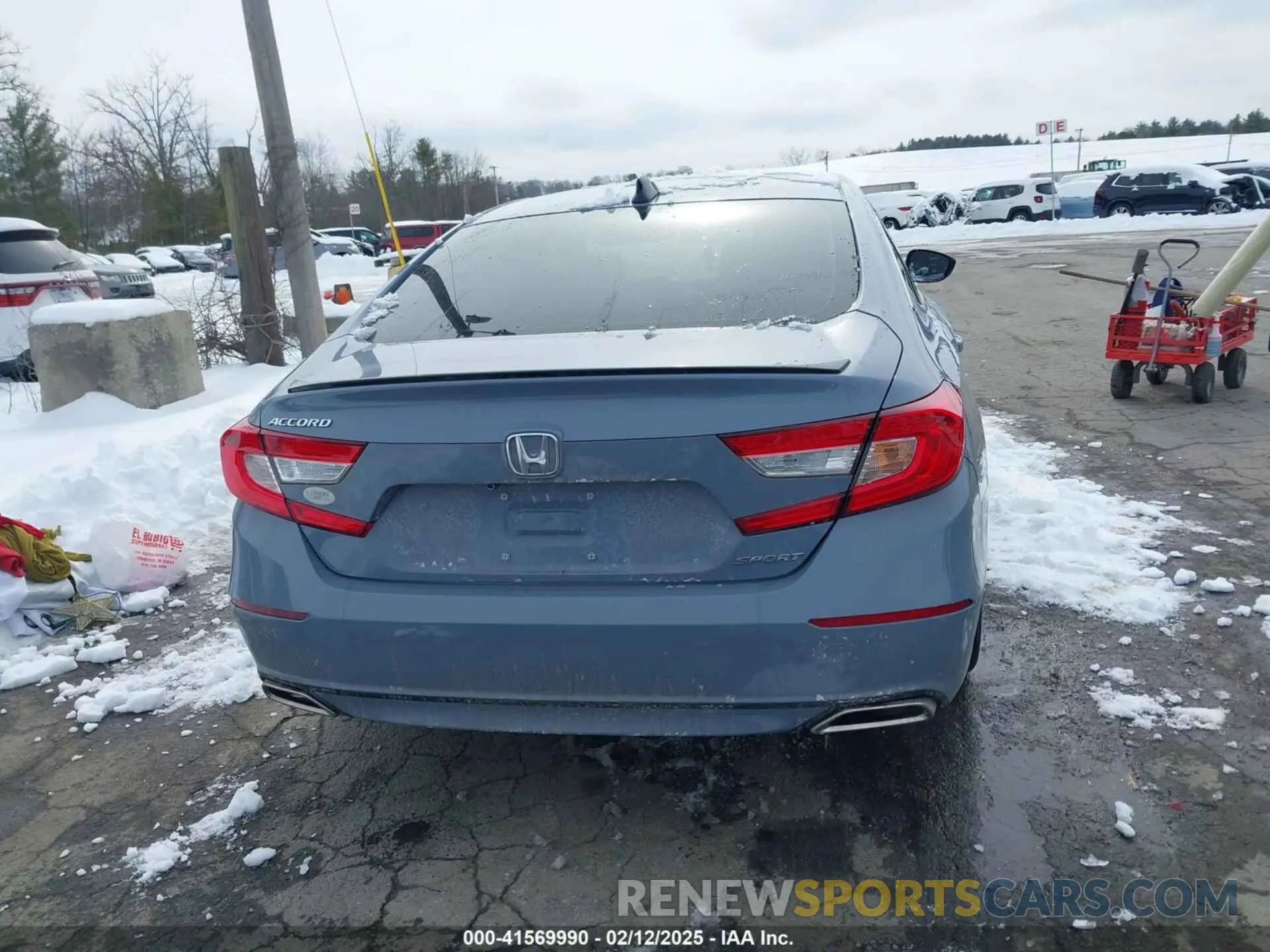 17 Photograph of a damaged car 1HGCV1F35NA038655 HONDA ACCORD 2022