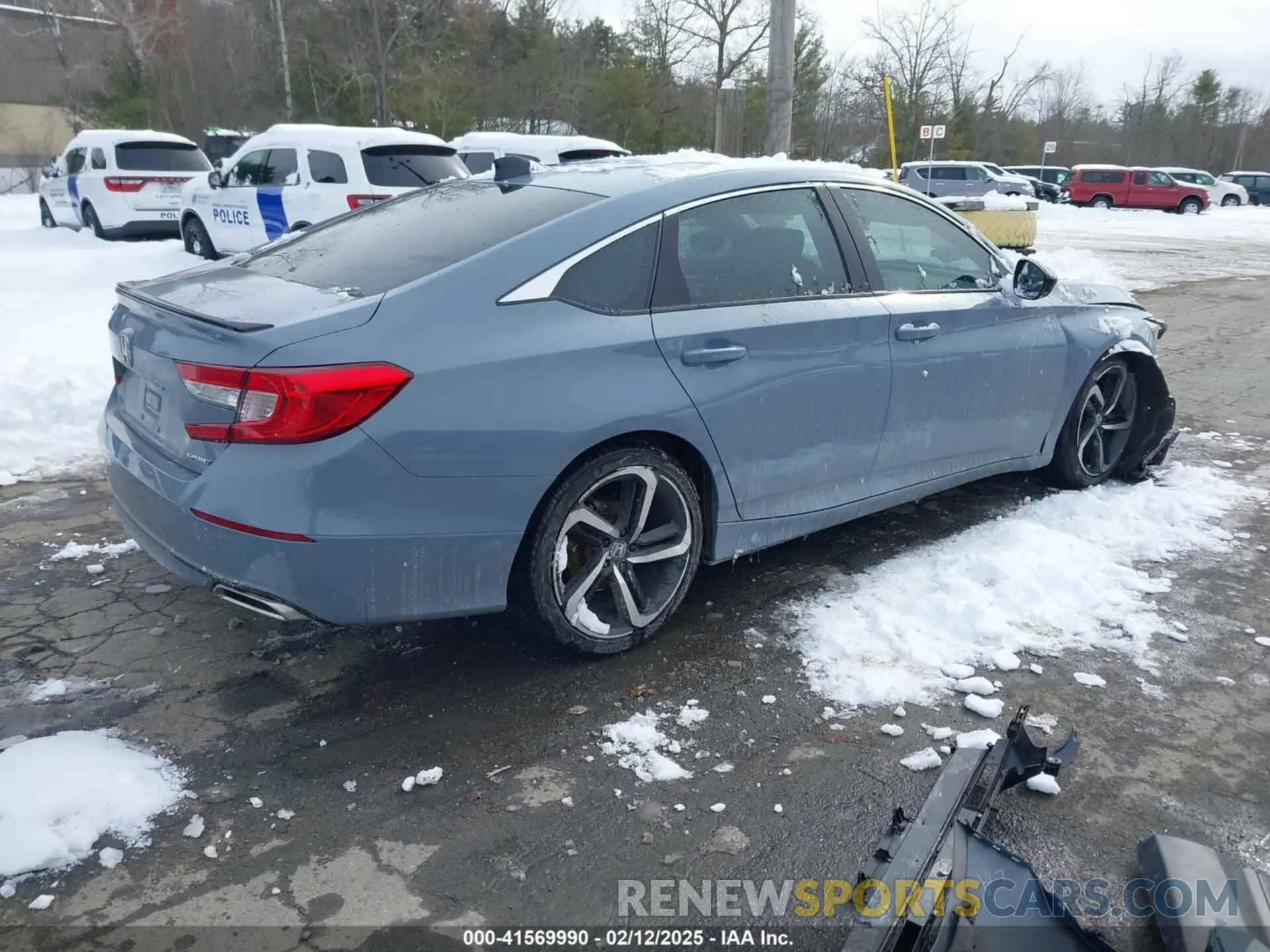4 Photograph of a damaged car 1HGCV1F35NA038655 HONDA ACCORD 2022