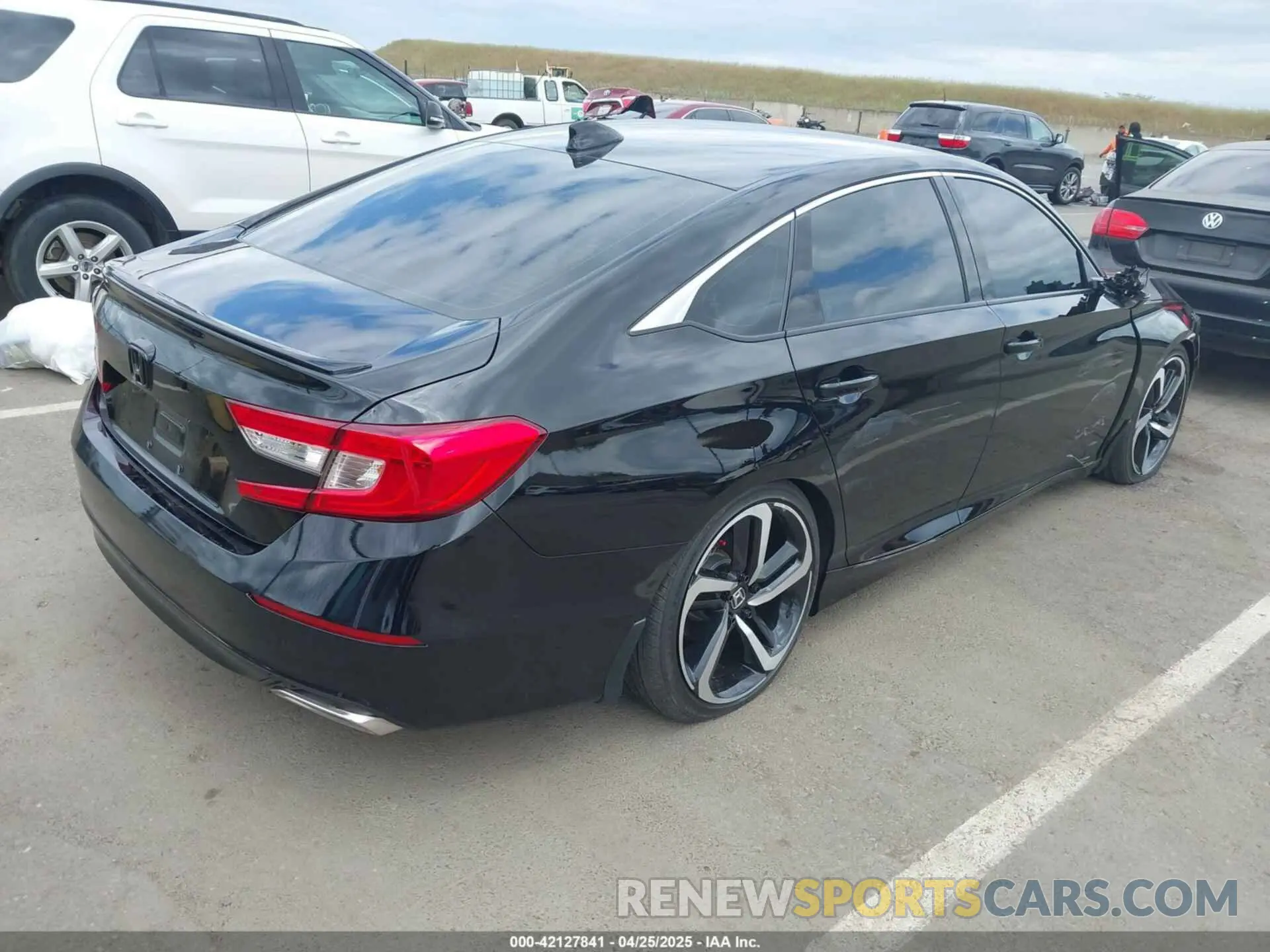 4 Photograph of a damaged car 1HGCV1F35NA076774 HONDA ACCORD 2022