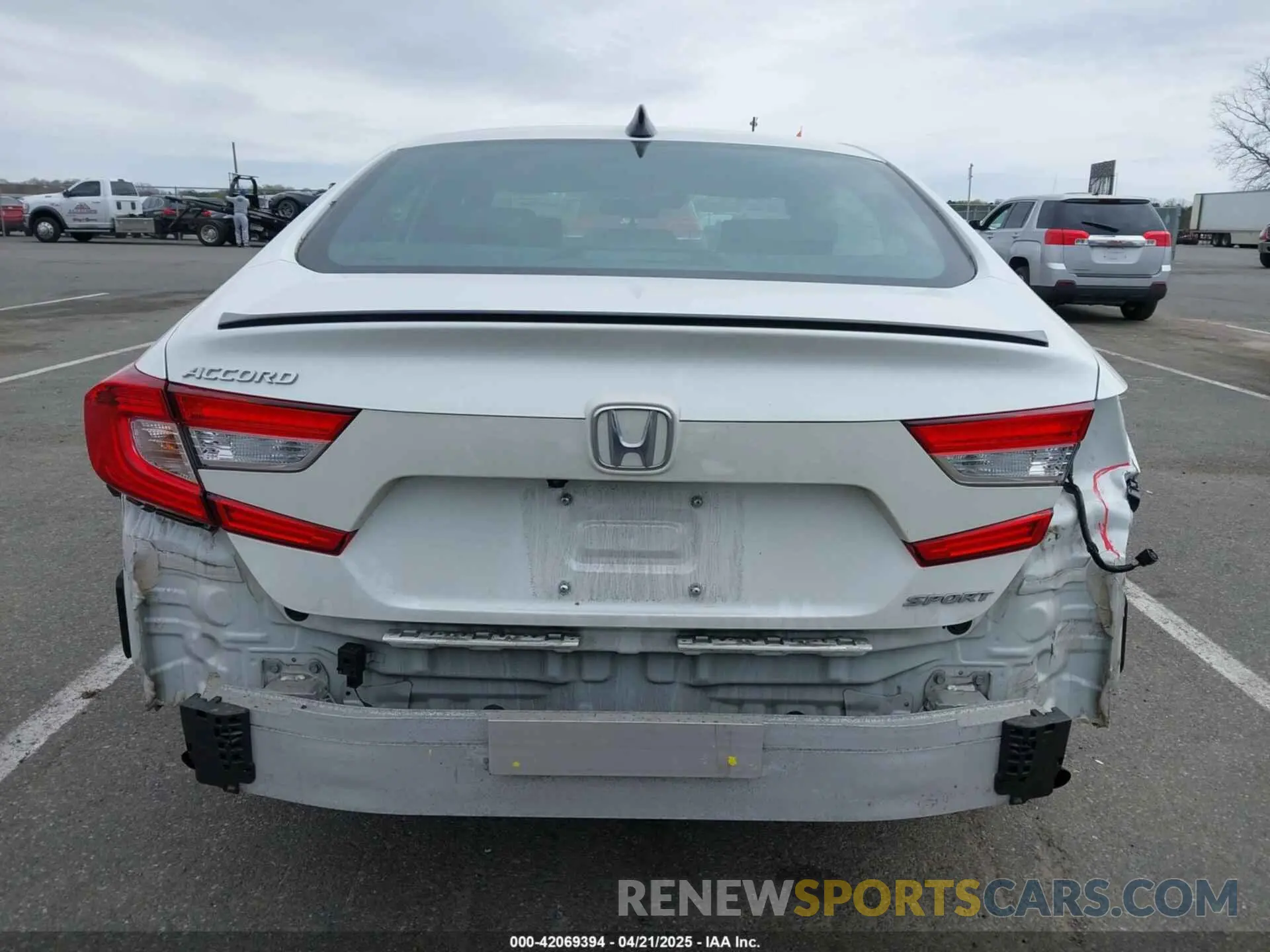 16 Photograph of a damaged car 1HGCV1F35NA111989 HONDA ACCORD 2022
