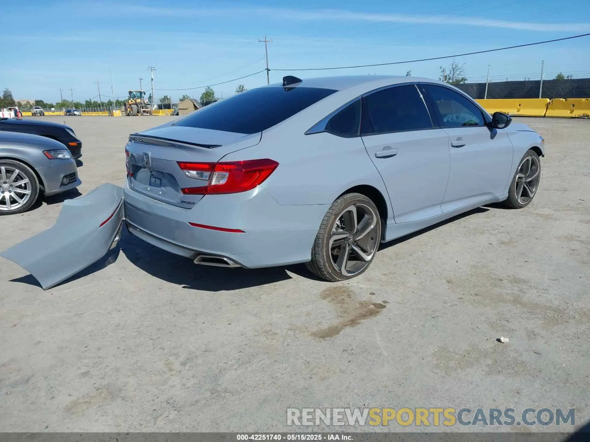 4 Photograph of a damaged car 1HGCV1F36NA013814 HONDA ACCORD 2022
