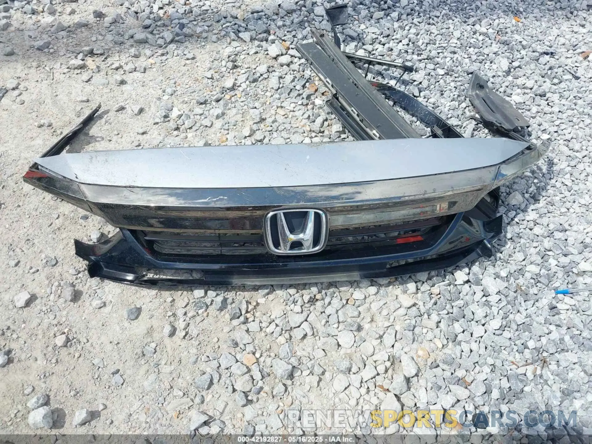 12 Photograph of a damaged car 1HGCV1F37NA043372 HONDA ACCORD 2022