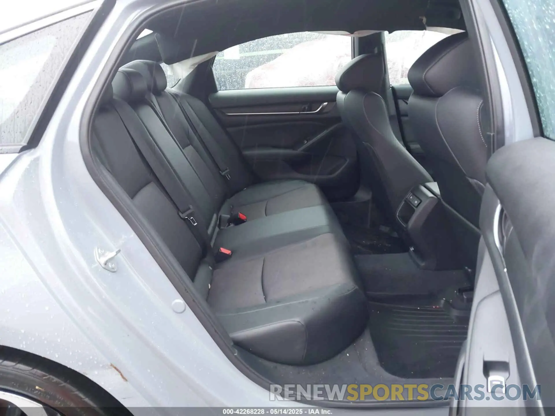 8 Фотография поврежденного автомобиля 1HGCV1F37NA075335 HONDA ACCORD 2022