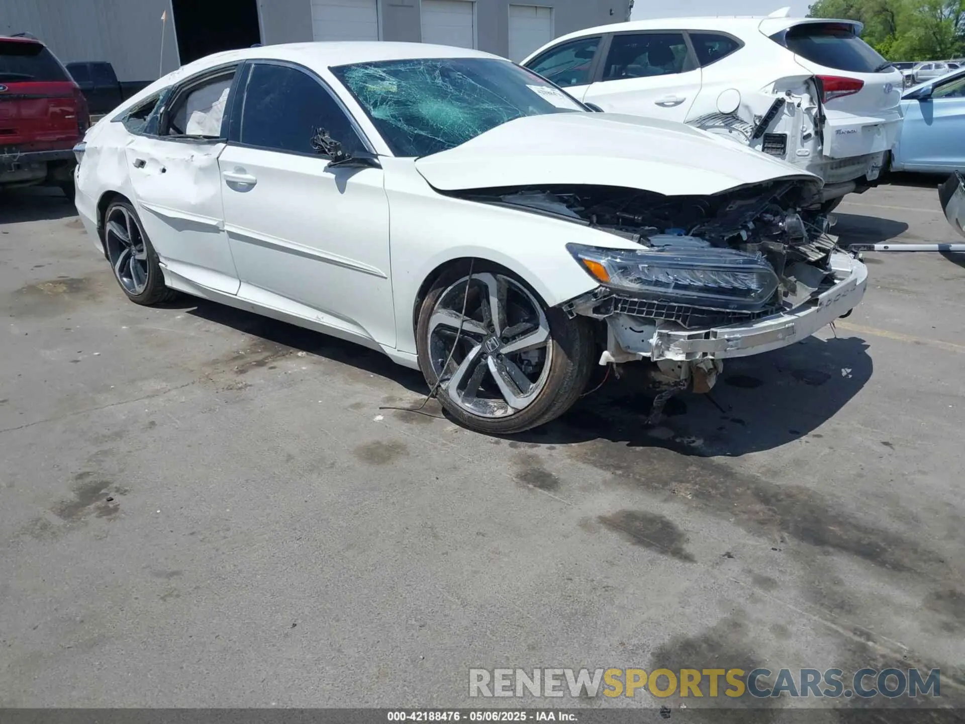 1 Фотография поврежденного автомобиля 1HGCV1F37NA078395 HONDA ACCORD 2022