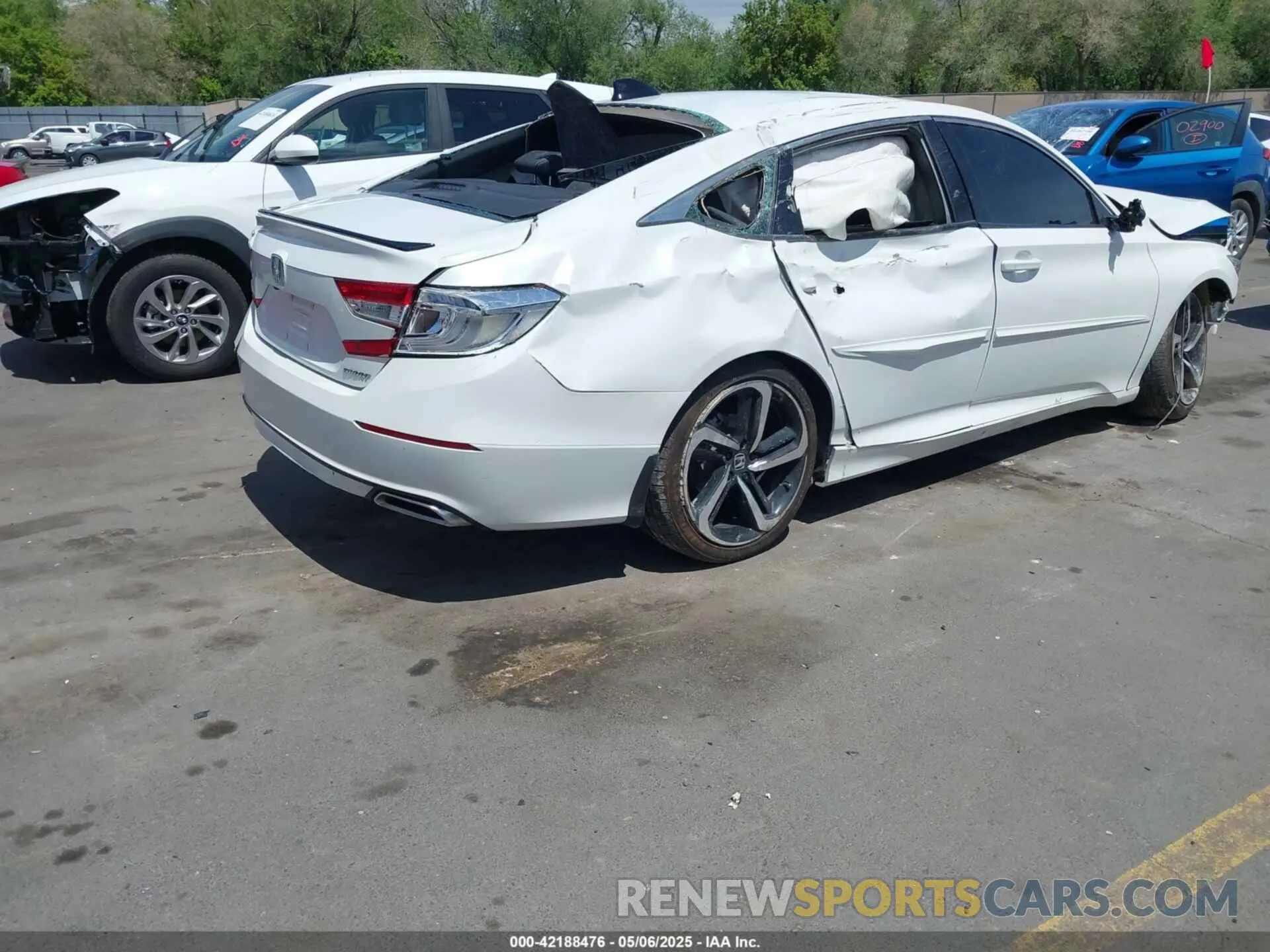 4 Фотография поврежденного автомобиля 1HGCV1F37NA078395 HONDA ACCORD 2022