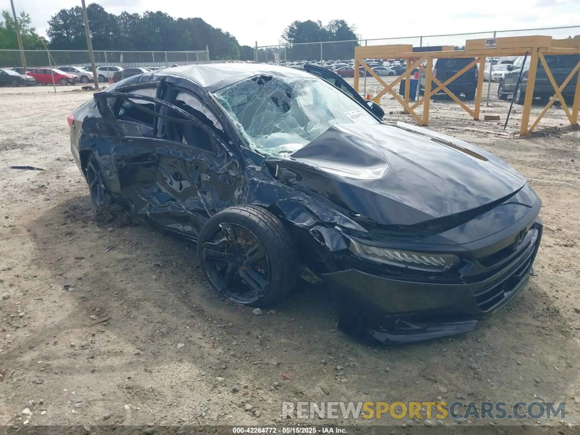 1 Фотография поврежденного автомобиля 1HGCV1F37NA081667 HONDA ACCORD 2022