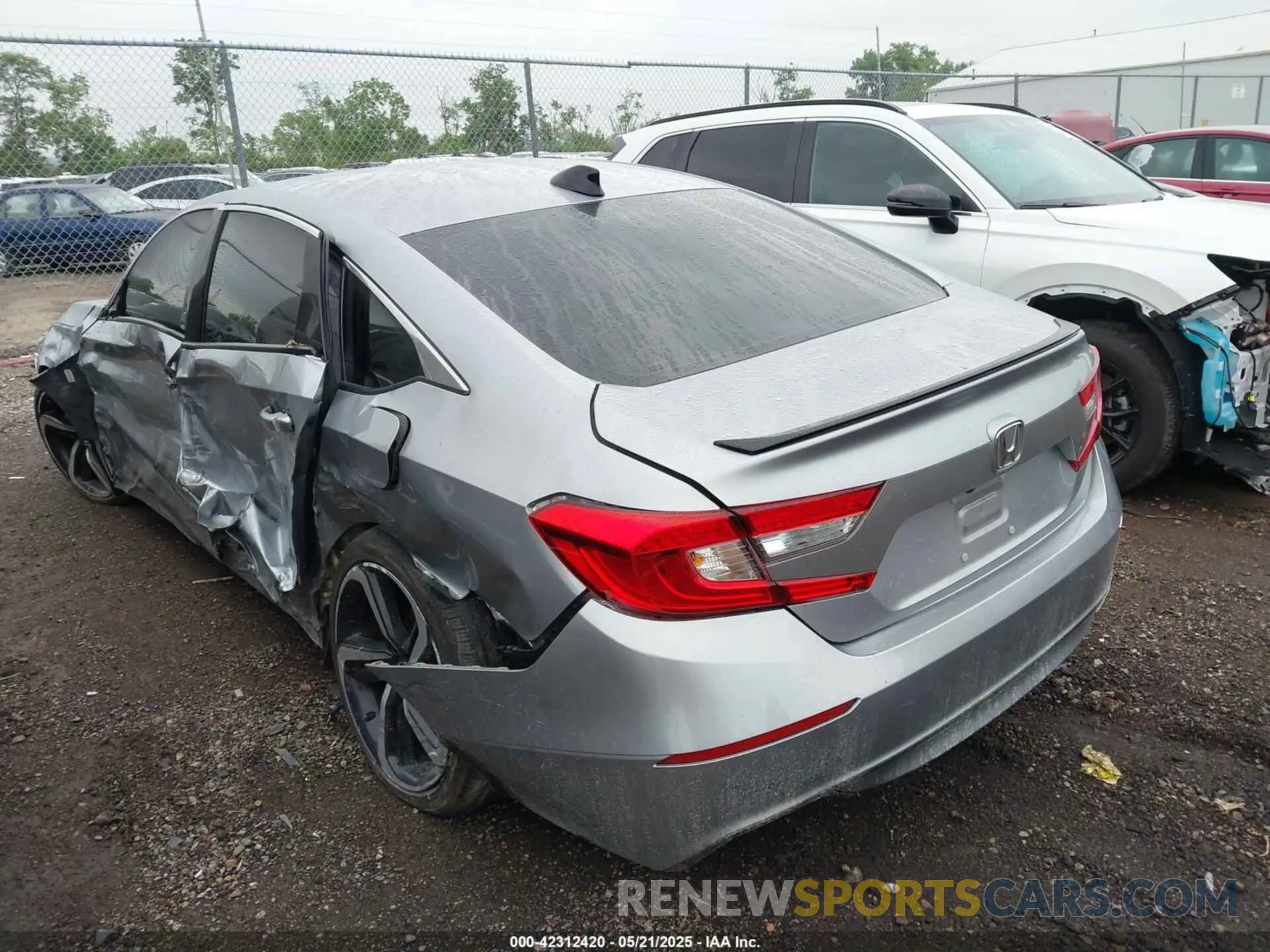 3 Фотография поврежденного автомобиля 1HGCV1F38NA058818 HONDA ACCORD 2022